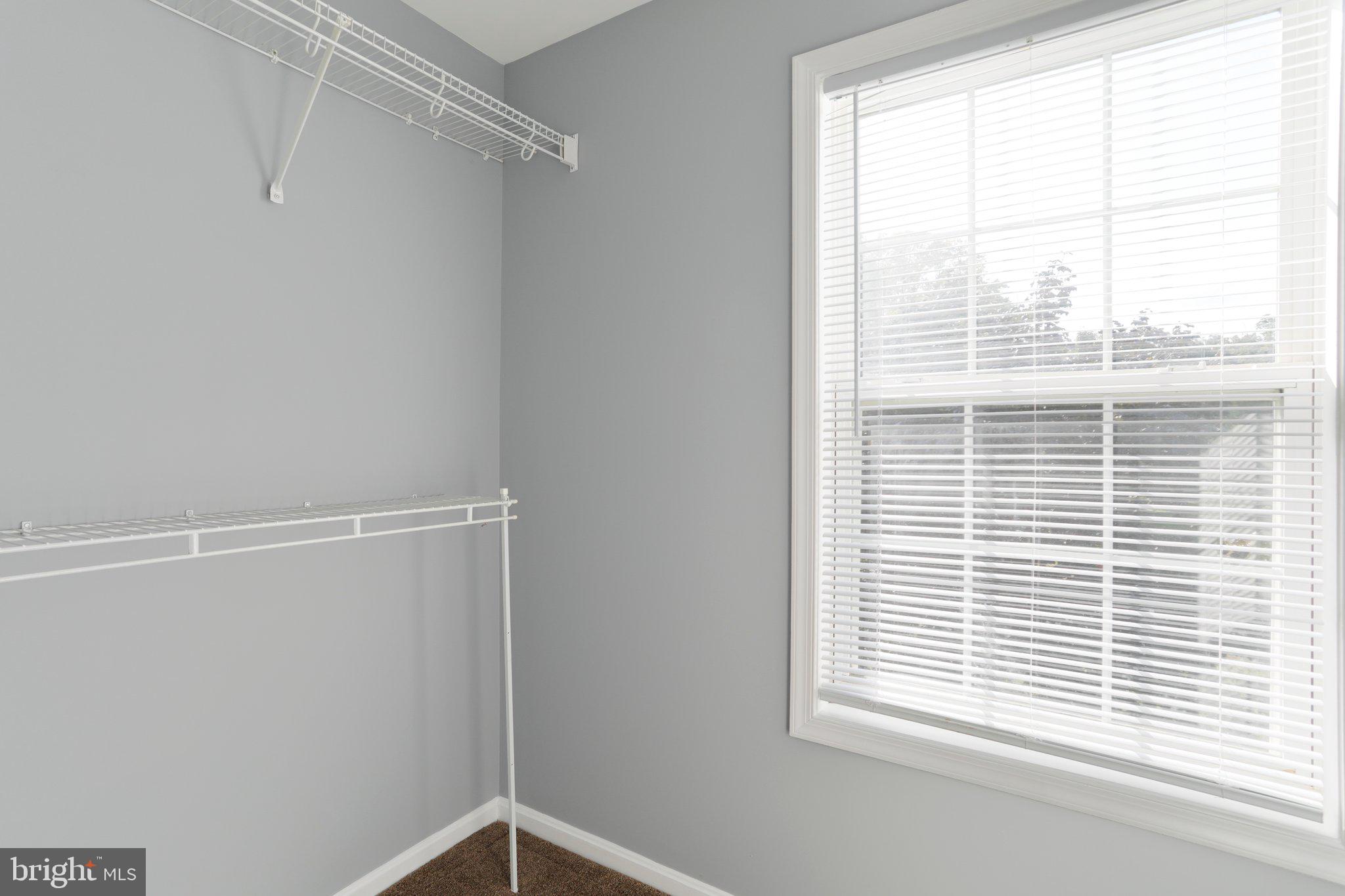 APPLE KNOLLS - Residential