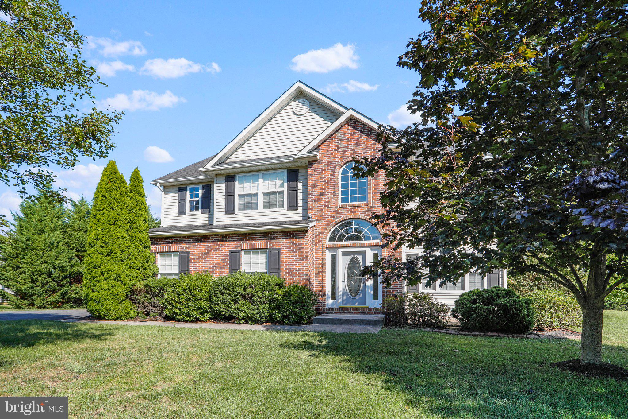 APPLE KNOLLS - Residential