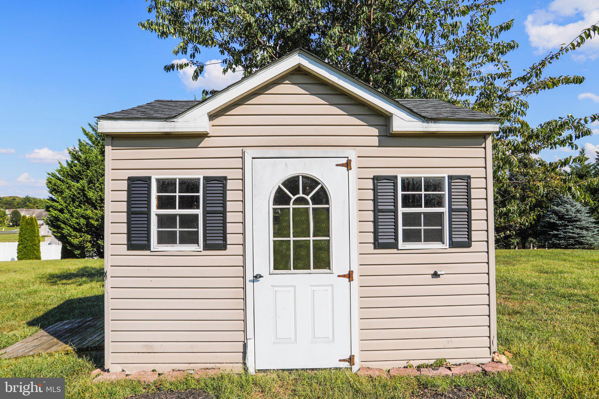 APPLE KNOLLS - Residential