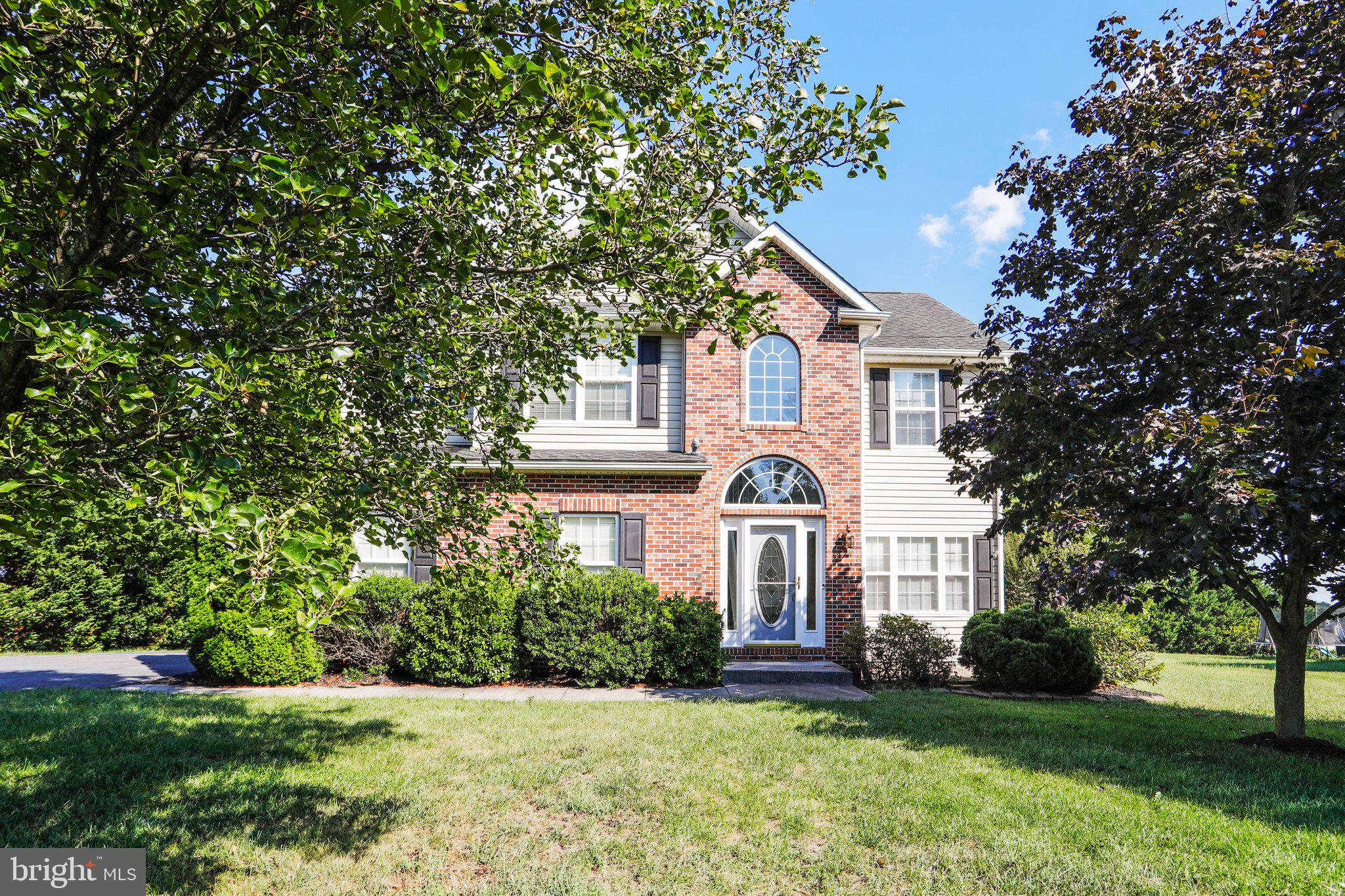 APPLE KNOLLS - Residential