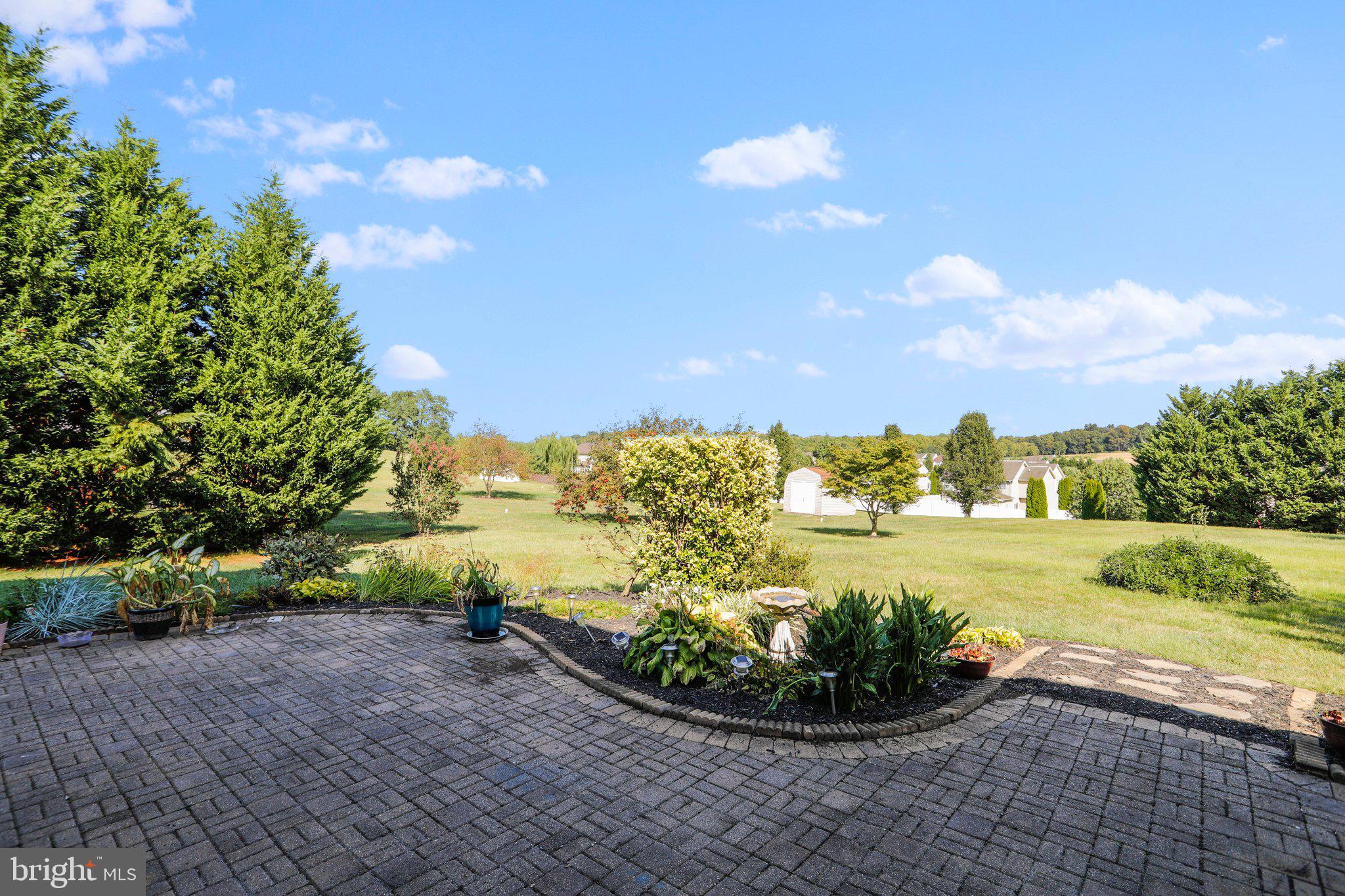 APPLE KNOLLS - Residential