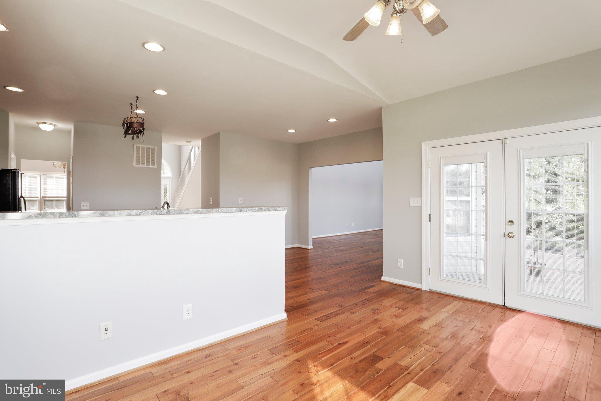 APPLE KNOLLS - Residential