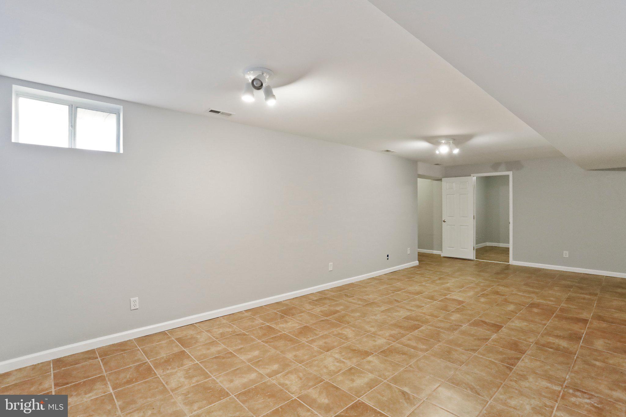 APPLE KNOLLS - Residential