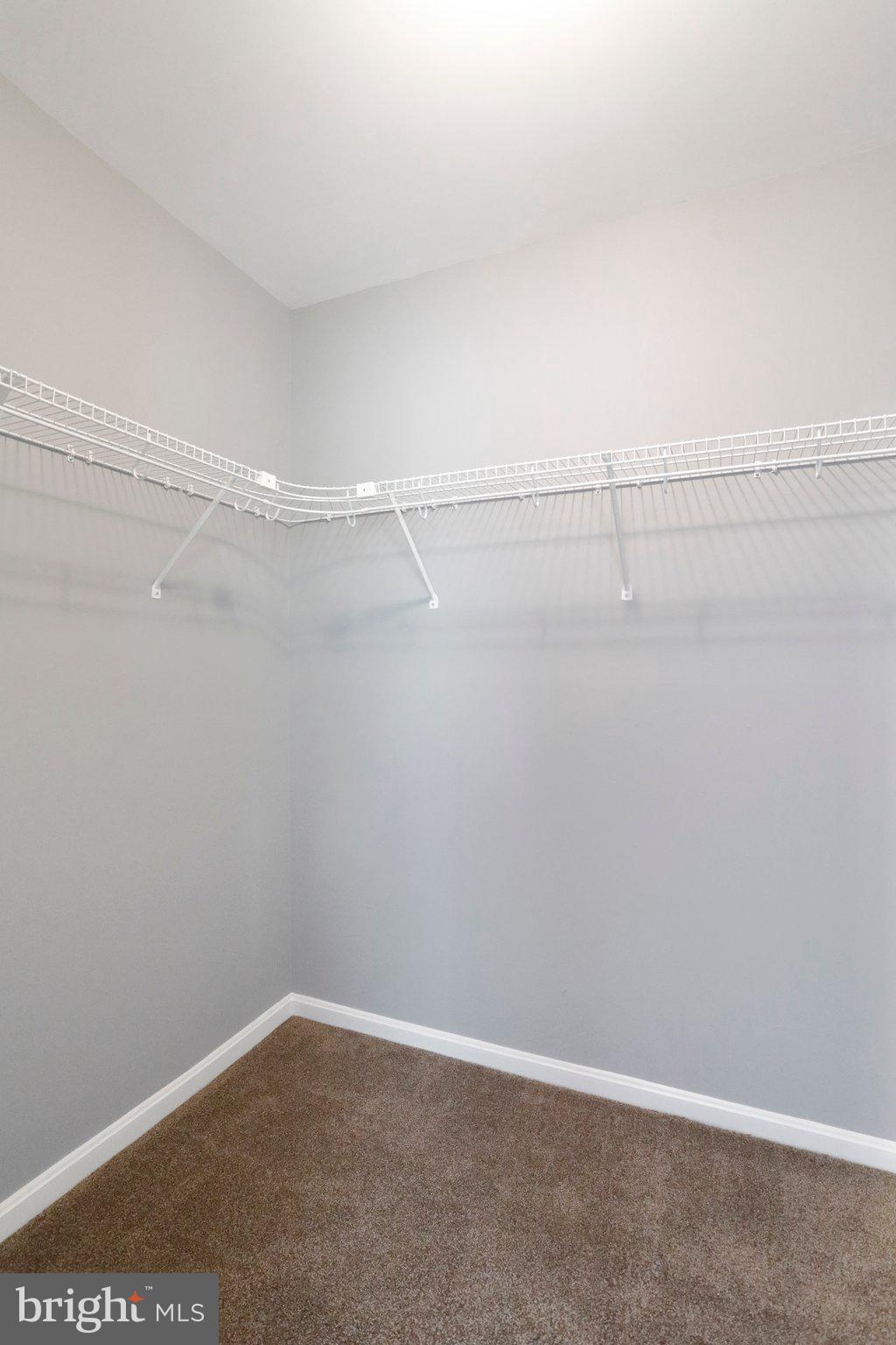 APPLE KNOLLS - Residential