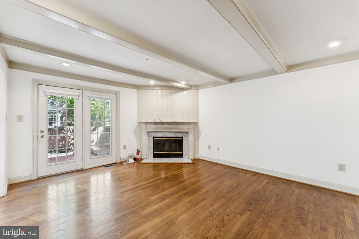 ALTA VISTA - Residential Lease