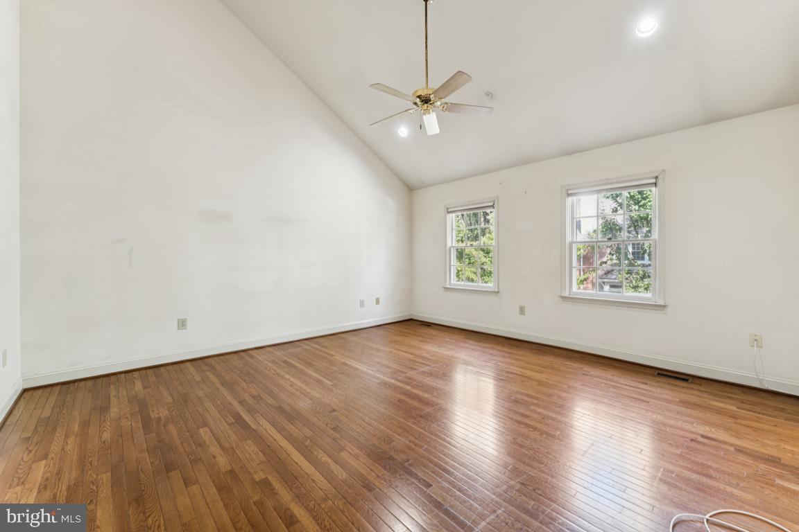 ALTA VISTA - Residential Lease