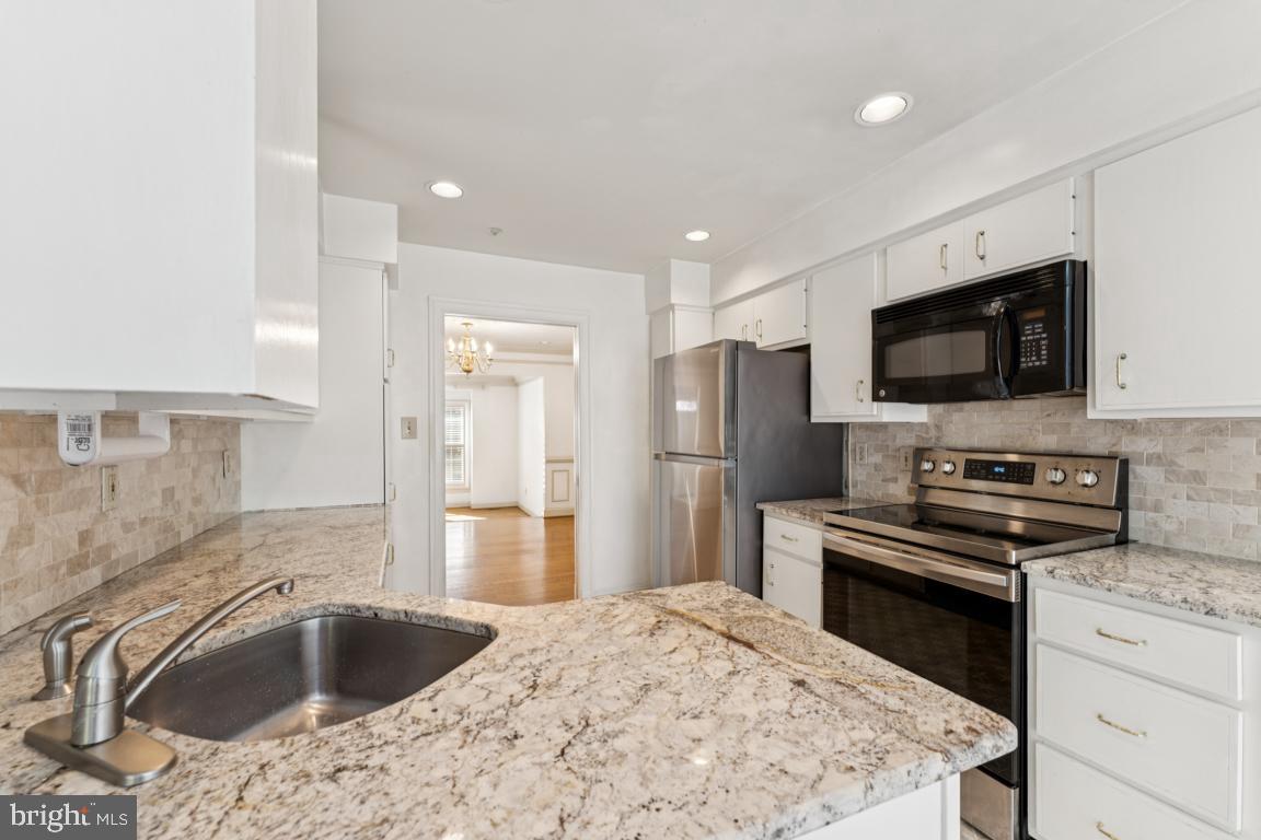 ALTA VISTA - Residential Lease