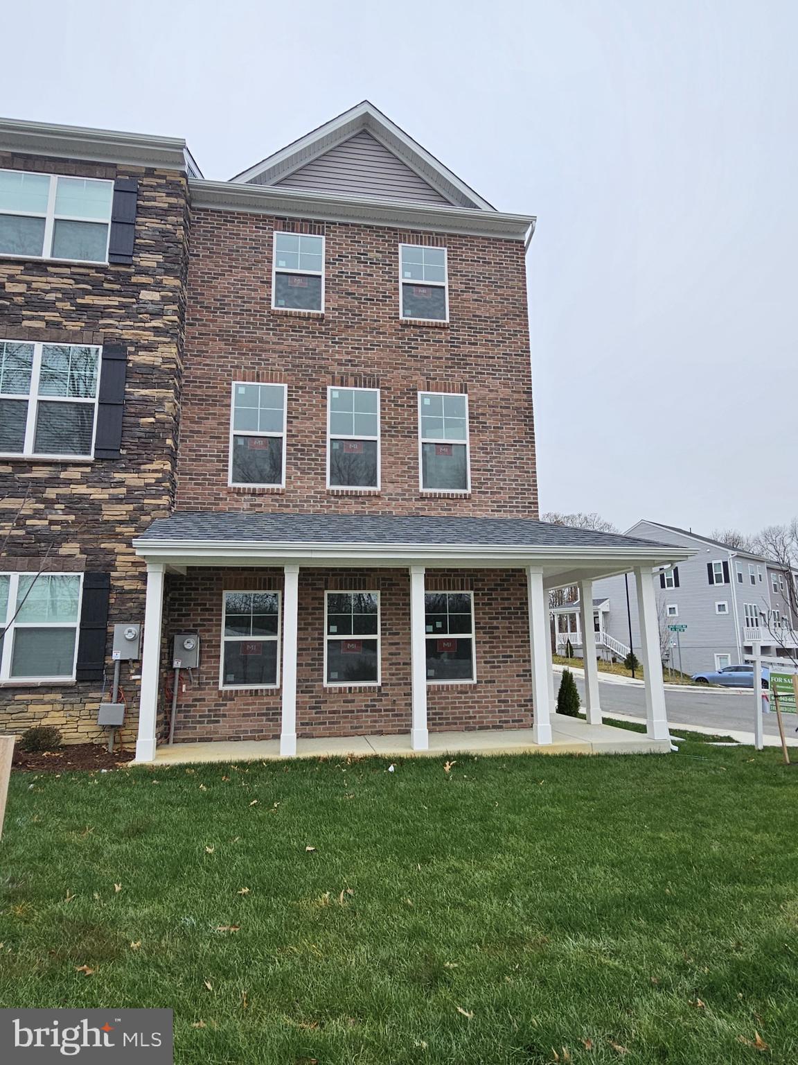 QUICK MOVE IN END OF GROUP WITH WRAP PORCH - Stunning 2 car garage townhome . 4 bedrooms, 3. 5 baths, loaded with upgrades . 3 Finished Levels. 2 Car garage. Cul de sac community. Private and quaint.
MOVE IN FOR $0 AND A BELOW MARKET RATE - MUST USE PREFERRED LENDER AND TITLE COMPANIES - CERTAIN RESTRICTIONS APPLY
Visit our decorated model at 10306 Serenade Ct Friday-Sunday 11-5
Homesite #22 7300 Jill View Way