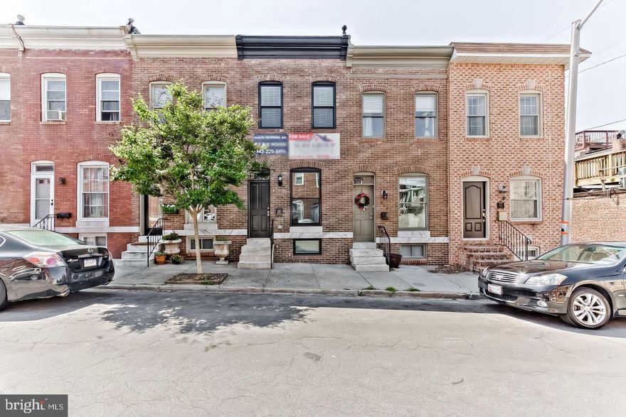 BRAND NEW CHAP RENOVATION BY MASON PROPERTIES LOCATED IN THE HEART OF PATTERSON PARK. GLISTENING HARDWOODS CASCADE THROUGHOUT. ENJOY CUSTOM CABINETRY, UPGRADED TRIM AND PAINT PACKAGE, IMPORTED TILE, GRANITE COUNTERTOPS, SS APPLIANCES IN DESIGNER CHEF'S KITCHEN. TONS OF NATURAL LIGHT. FINISHED LOWER LEVEL. HIGH CEILINGS. TONS OF STORAGE. WALK-IN SHOWERS. WALK-IN CLOSETS. SPACIOUS 4 BEDROOMS WITH 3.5 BATHROOMS. EXPANSIVE ROOF DECK FOR ENTERTAINING. OVERSIZED OFF STREET PARKING PAD. CLOSE PROXIMITY TO RETAIL SHOPPING, LOCAL DINING, PATTERSON PARK, AND ALL MAJOR HIGHWAYS. BUILDER SAMPLE PHOTOS.