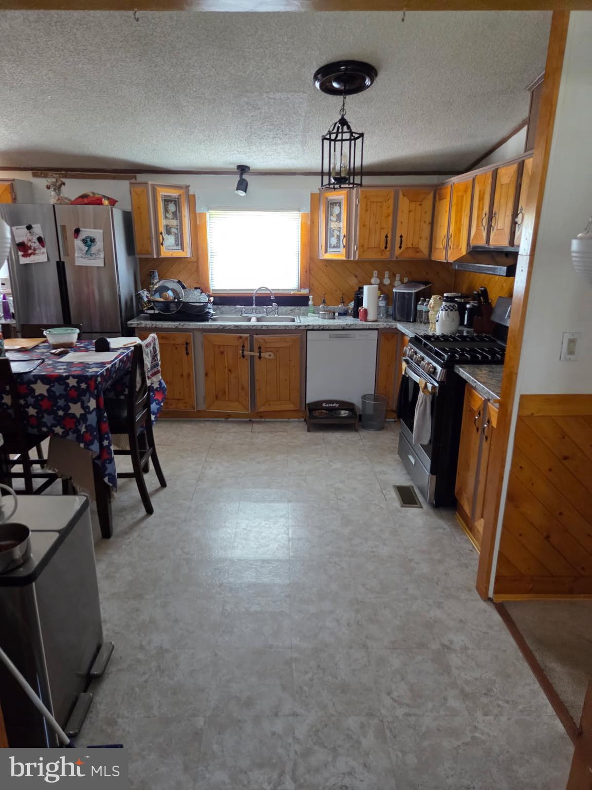 NORTHVIEW MANOR - Residential