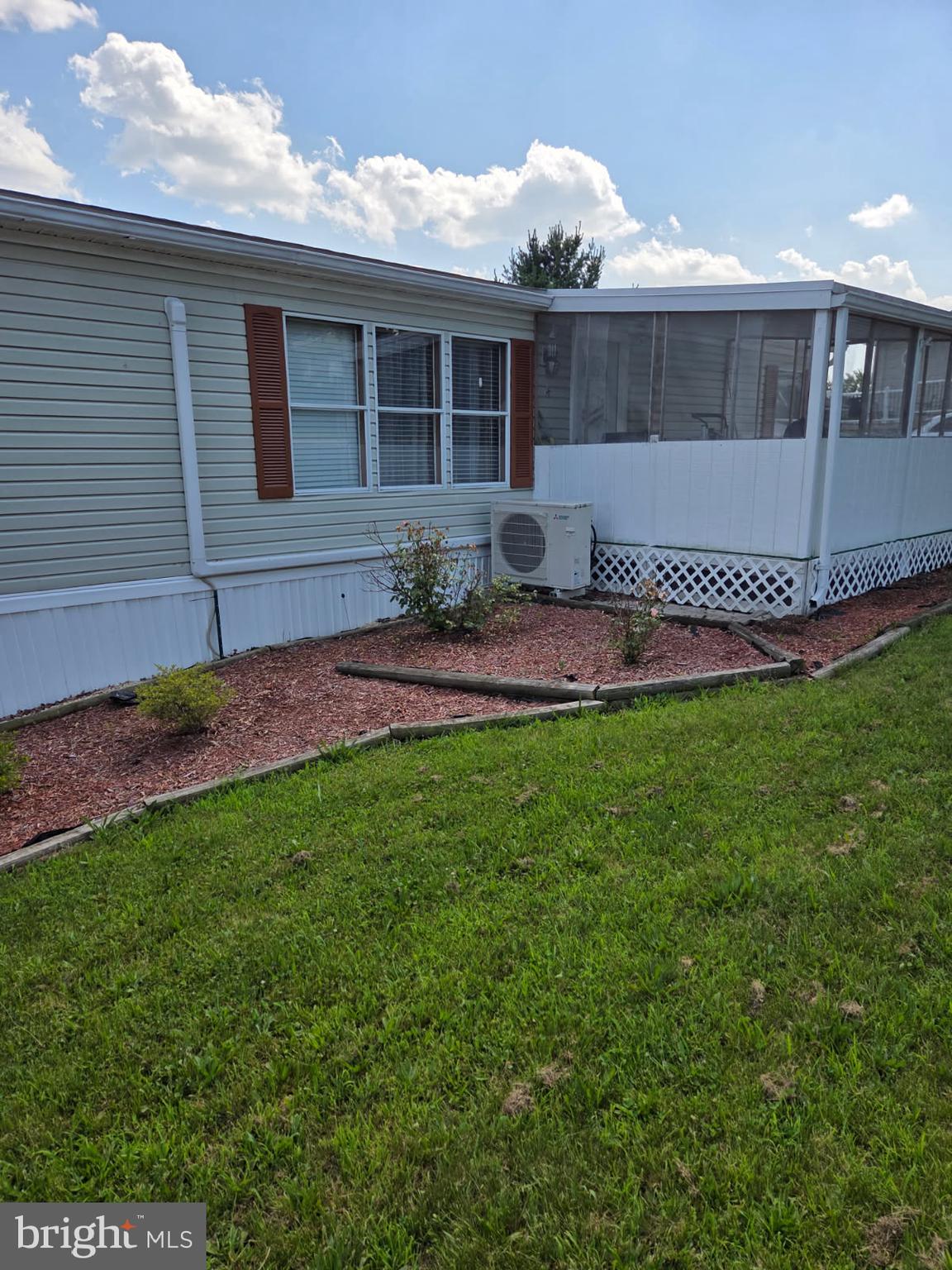 NORTHVIEW MANOR - Residential