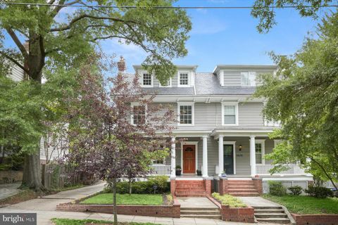 Photo of 3107 34th Street NW, WASHINGTON, DC 20008 (MLS # DCDC2226518)