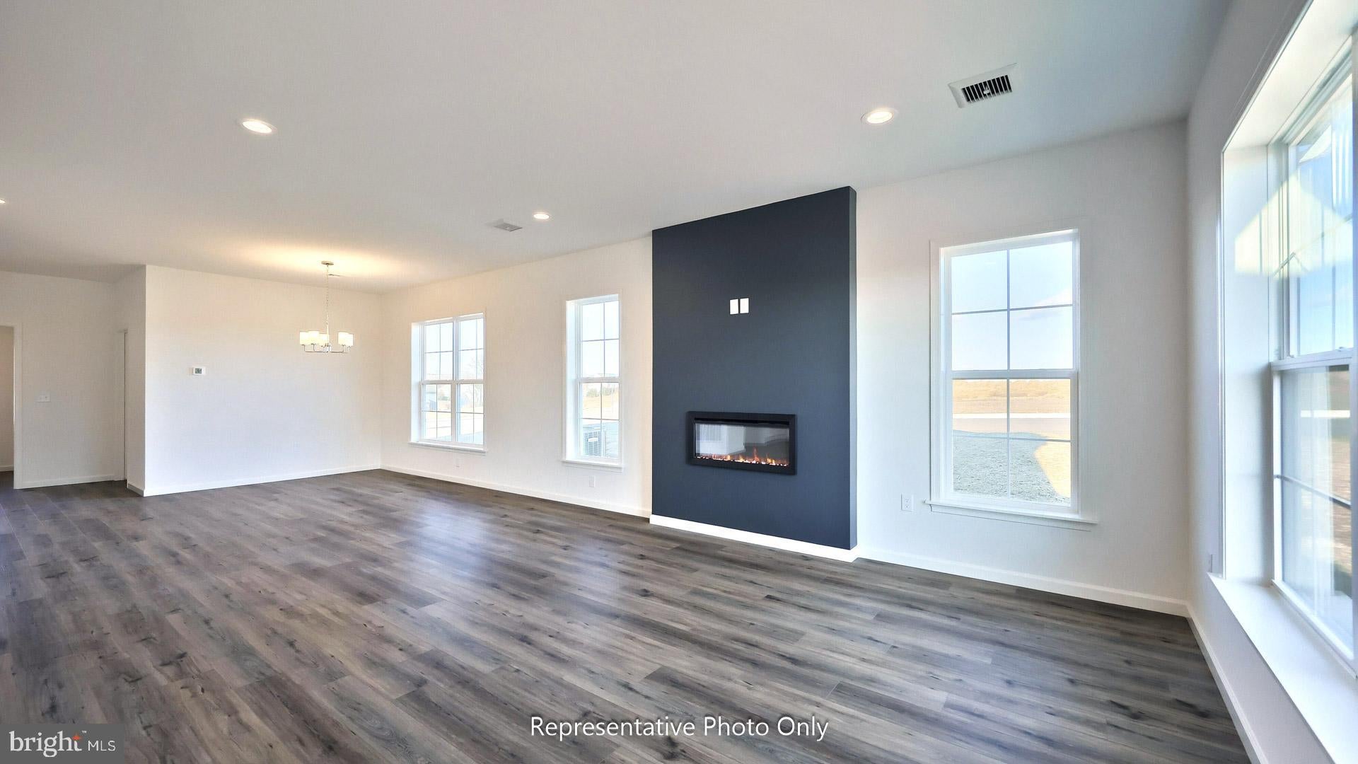 45 CANTERBURY LANE