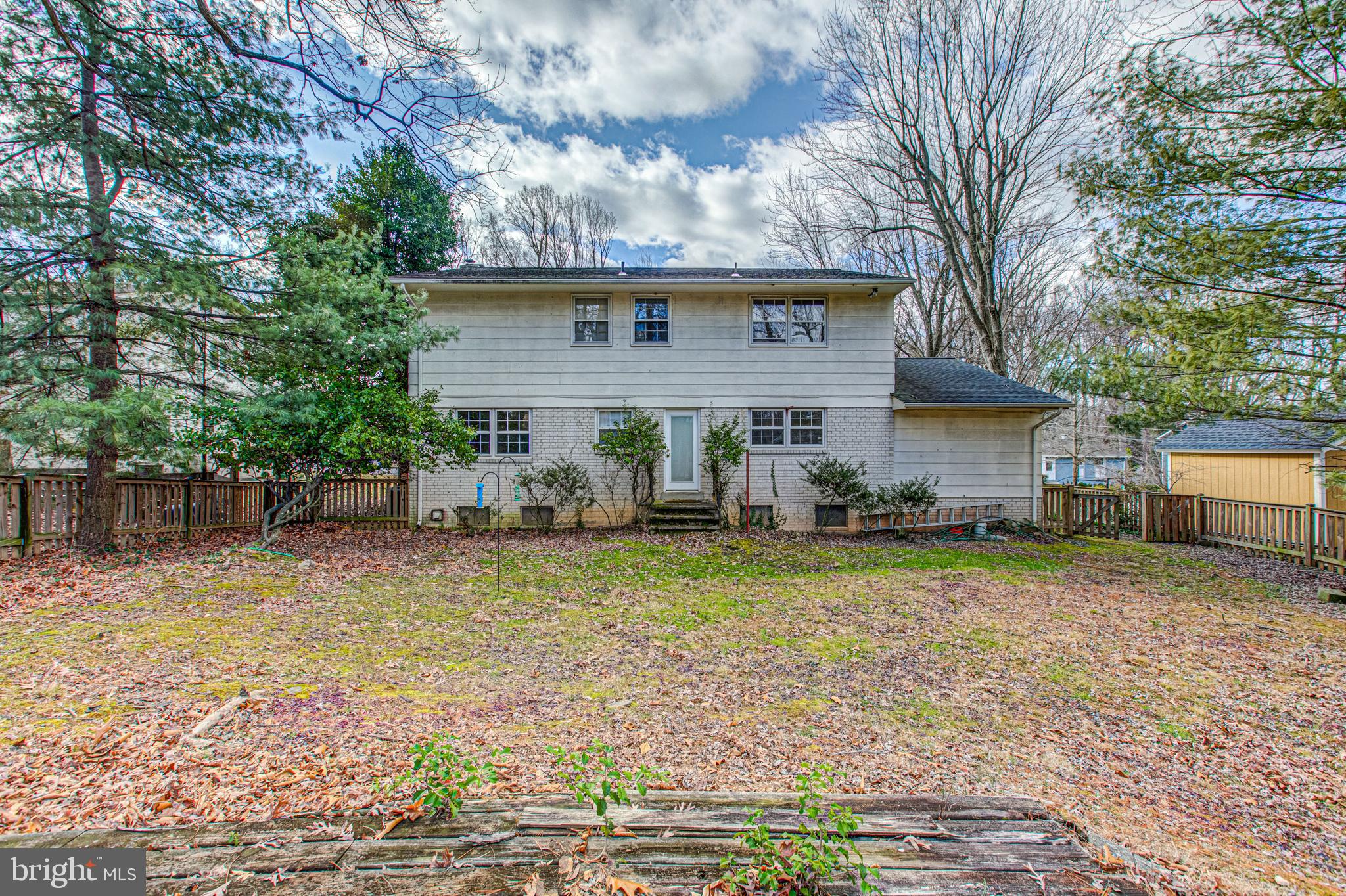 VIENNA WOODS - Residential