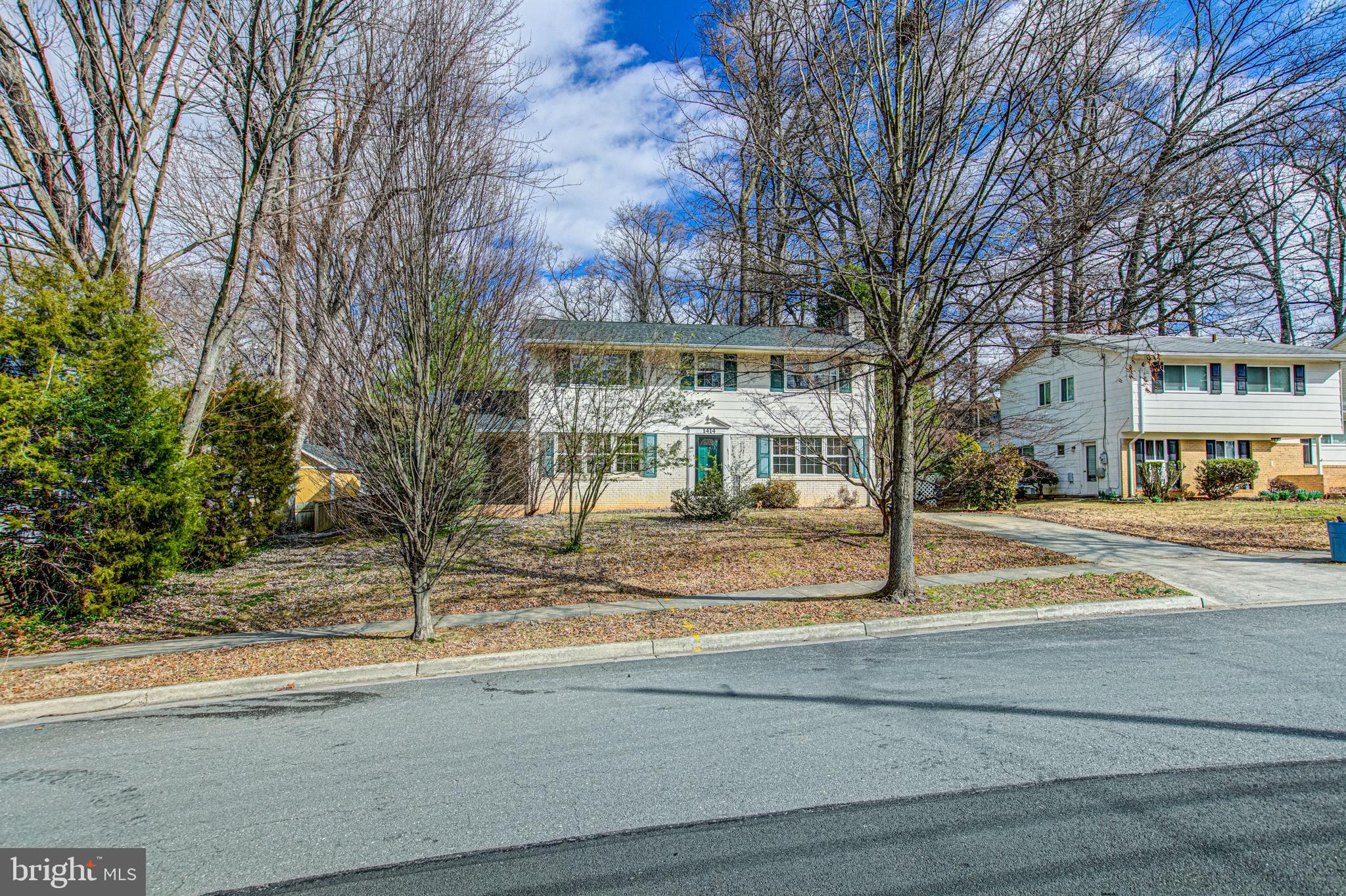 VIENNA WOODS - Residential