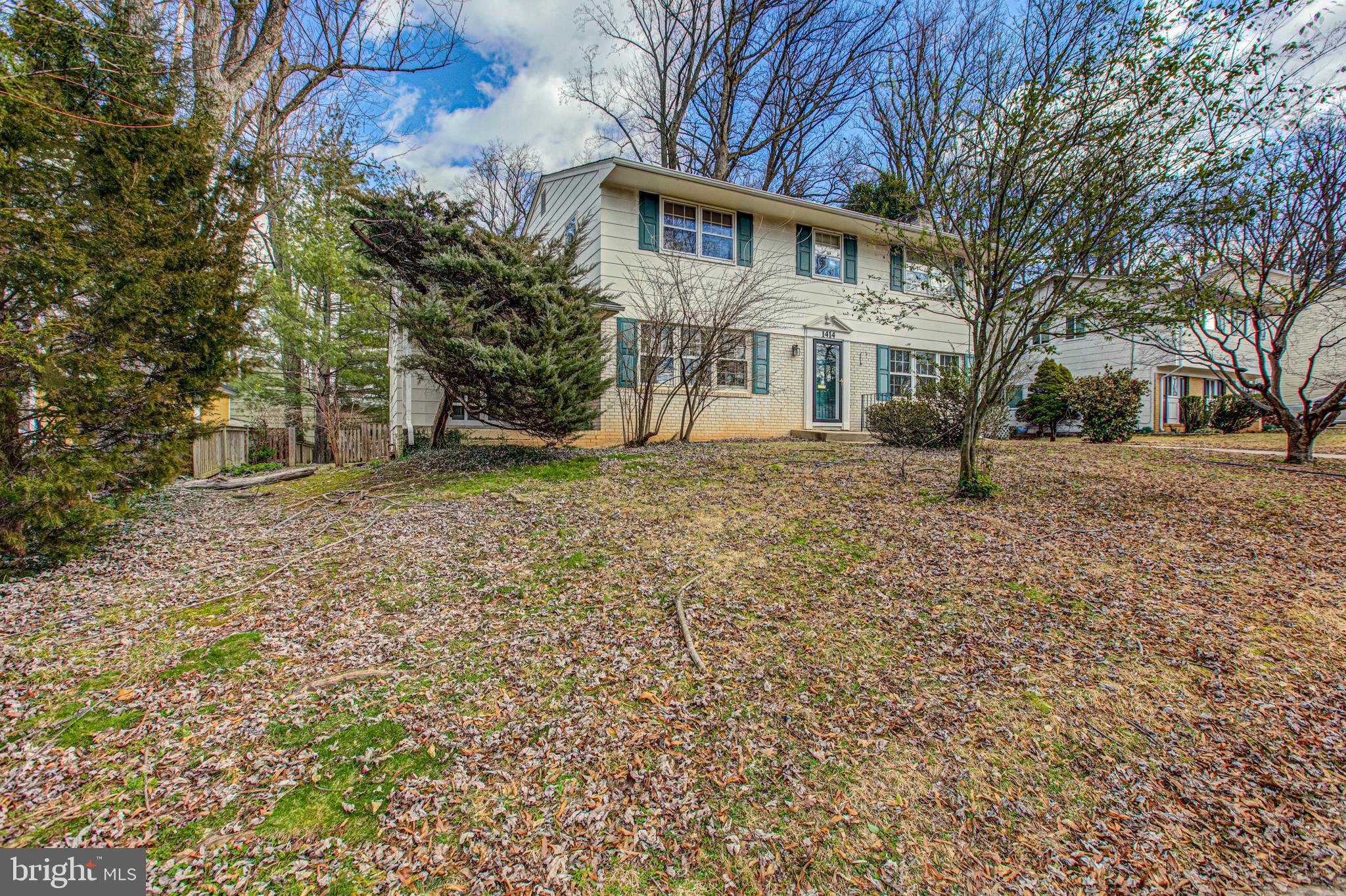 VIENNA WOODS - Residential