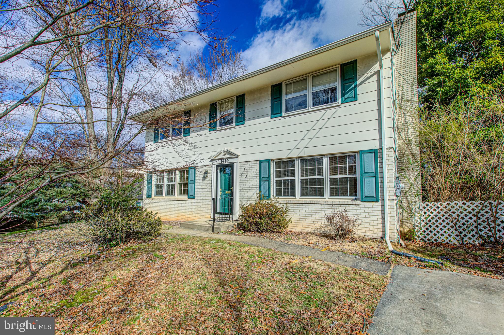 VIENNA WOODS - Residential