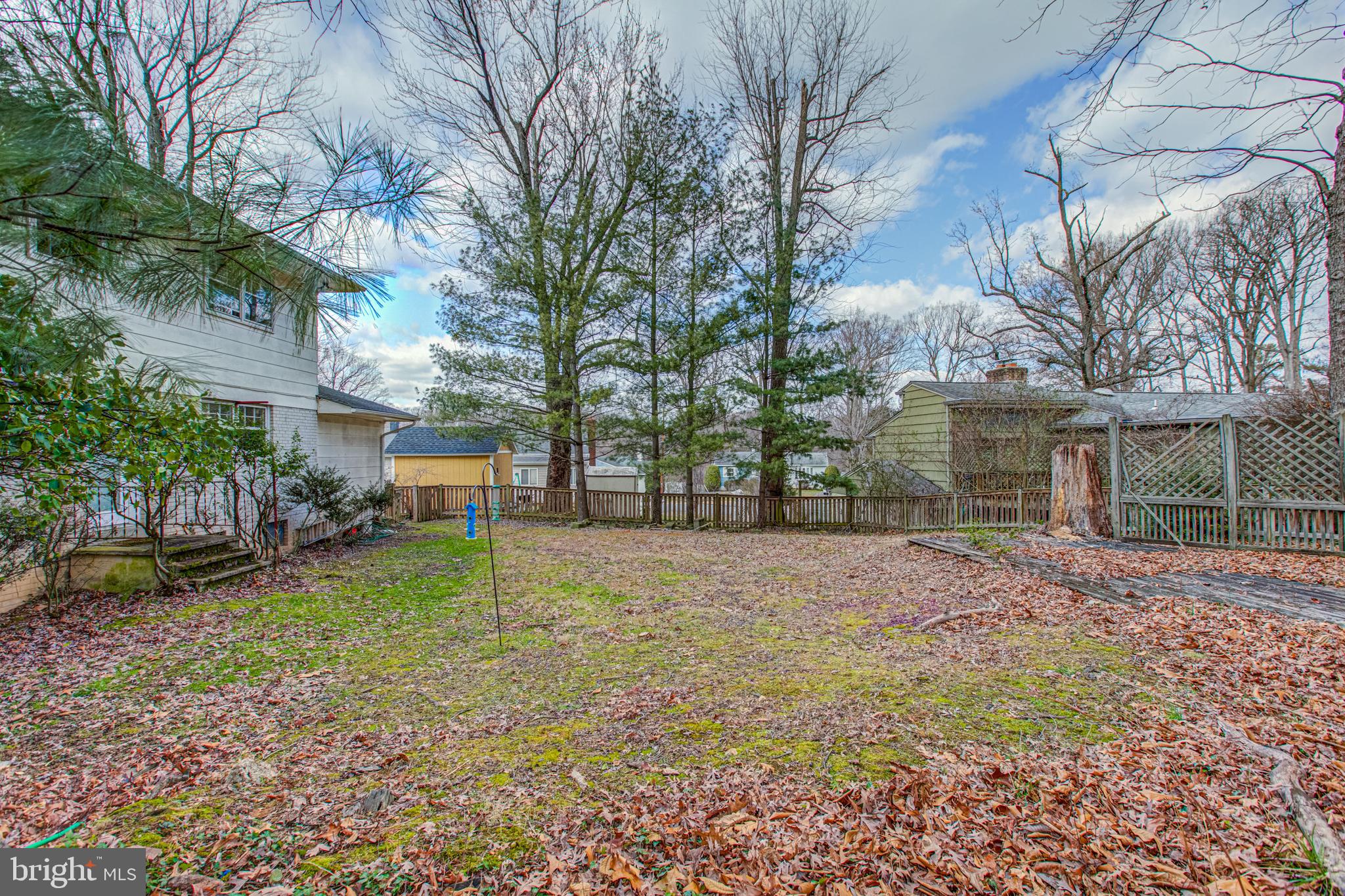 VIENNA WOODS - Residential