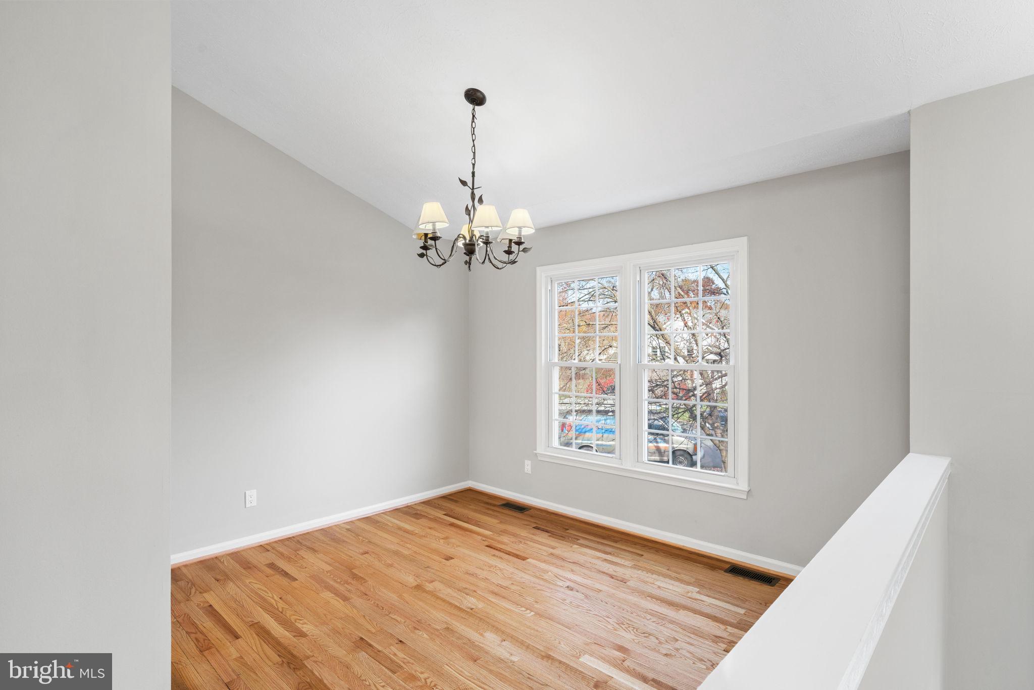 SHERATON OAKS - Residential