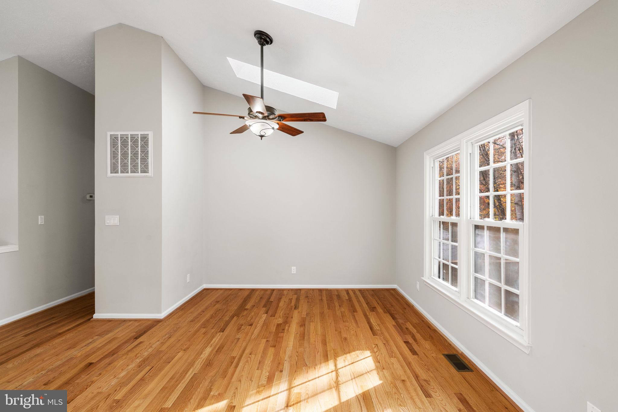 SHERATON OAKS - Residential