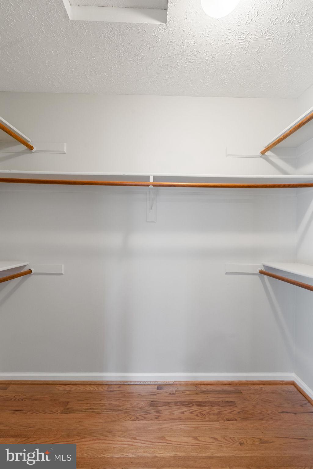 SHERATON OAKS - Residential