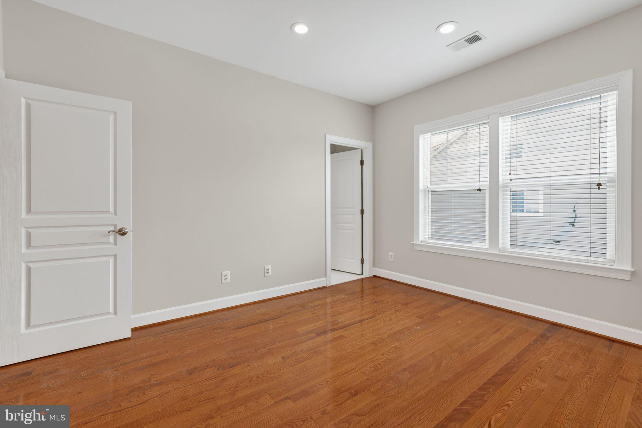 BRAMBLETON - Residential