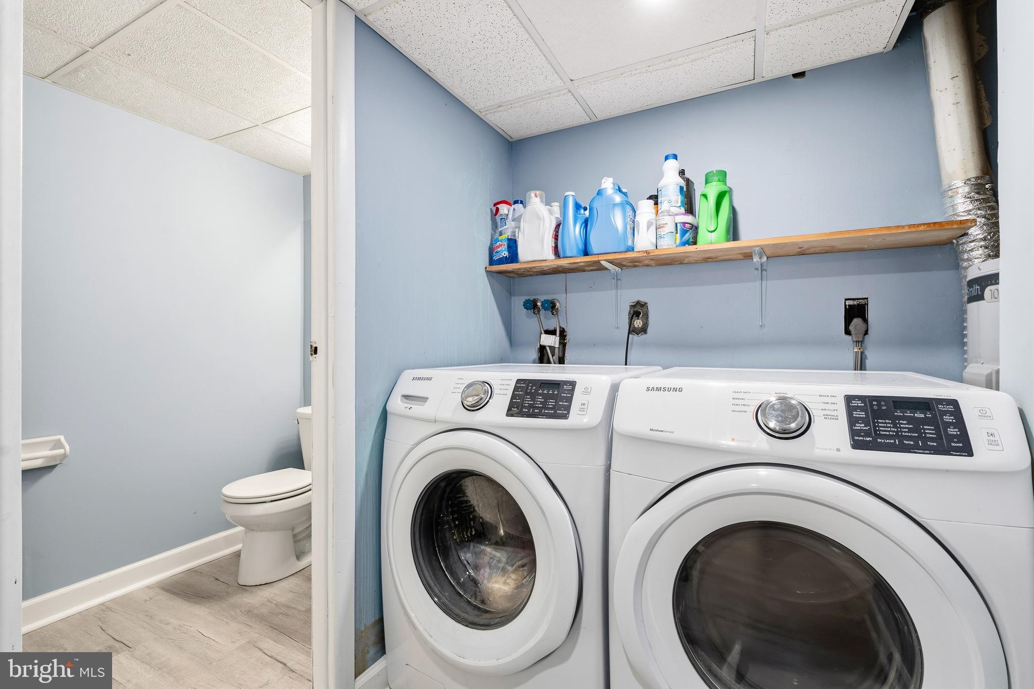 WOODSIDE SQUARE - Residential