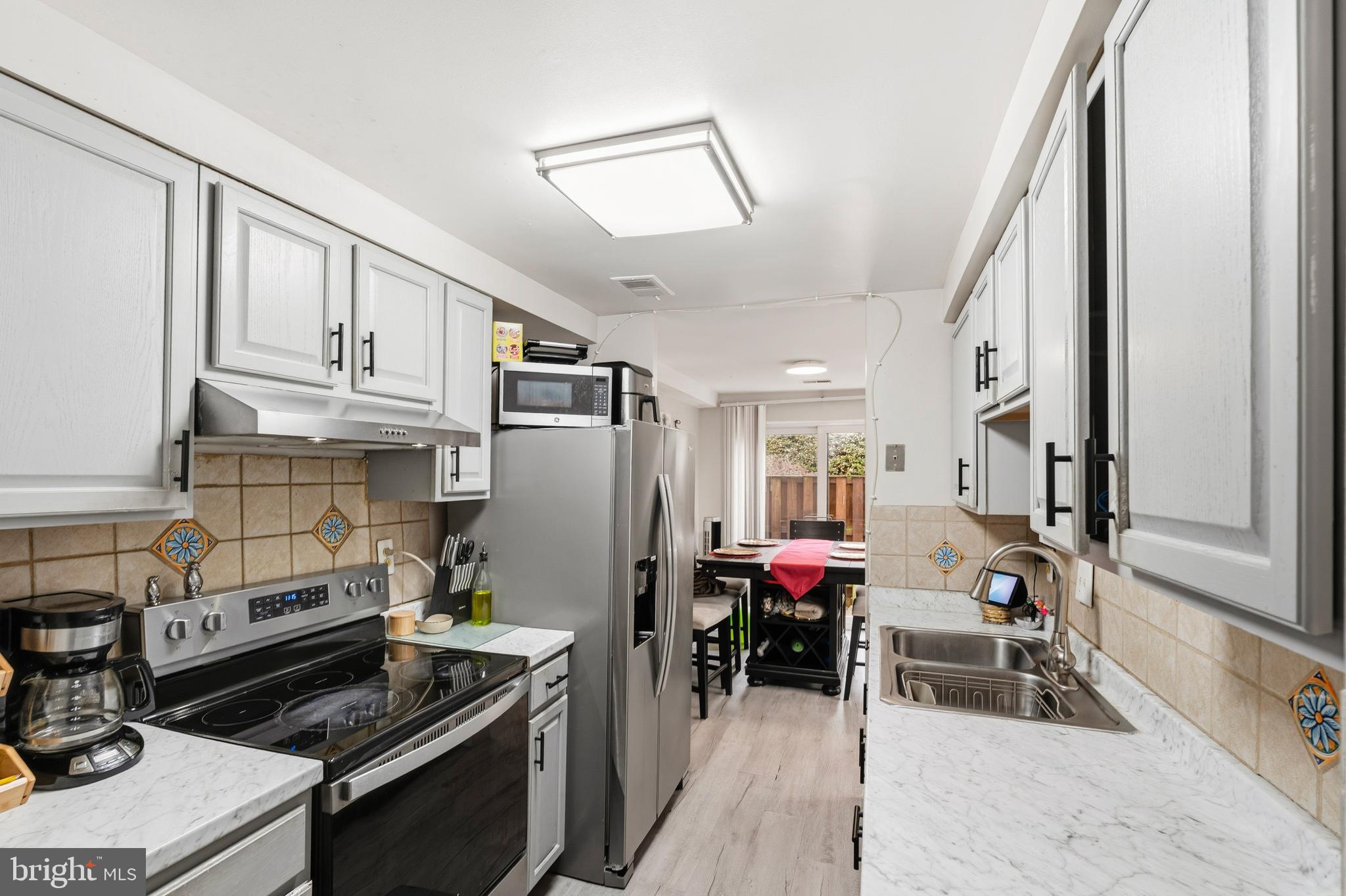 WOODSIDE SQUARE - Residential