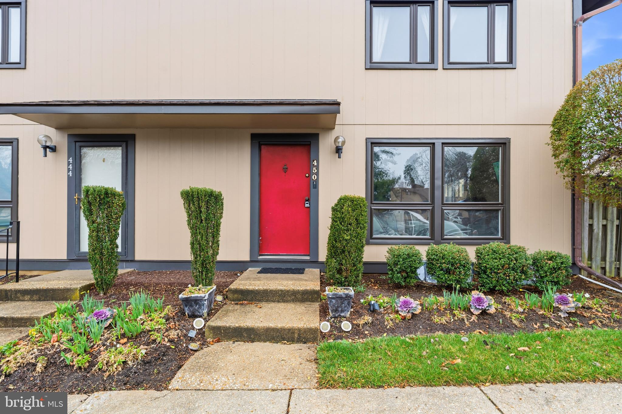 WOODSIDE SQUARE - Residential