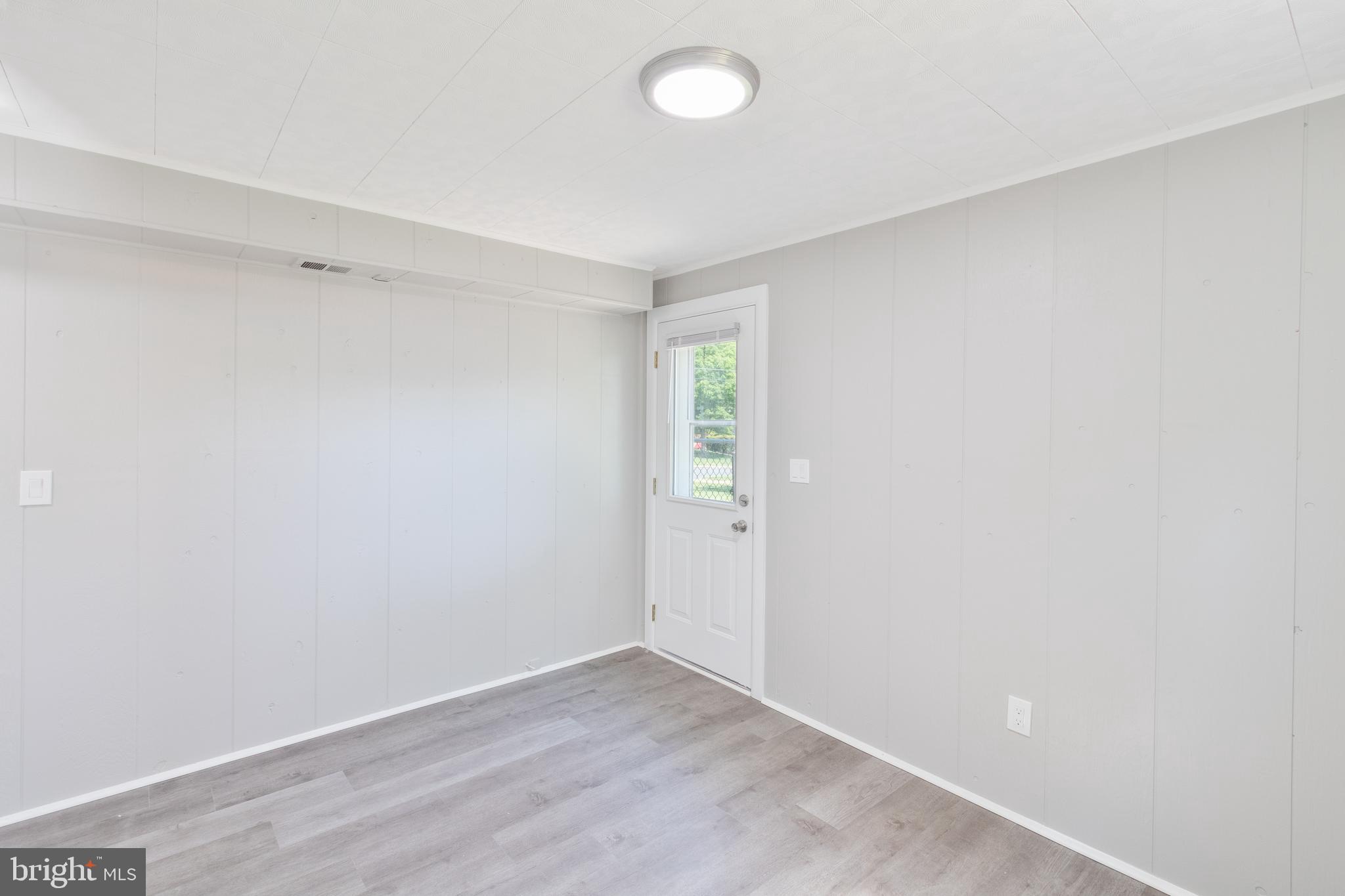 SUNNY RIDGE ESTATES - Residential Lease