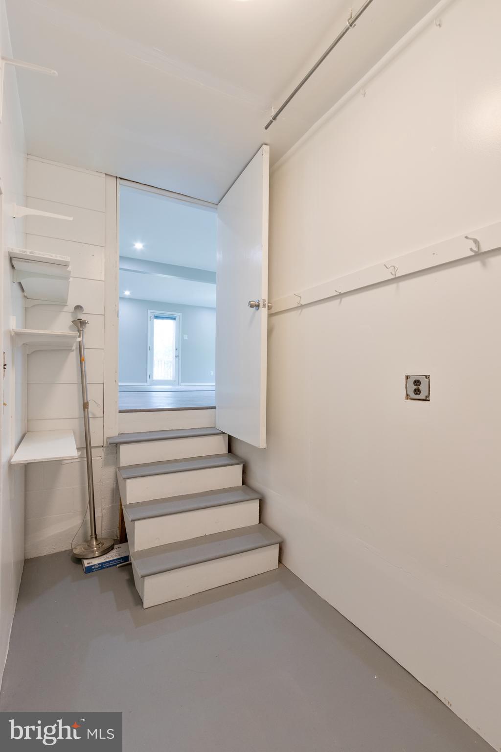 SUNNY RIDGE ESTATES - Residential Lease