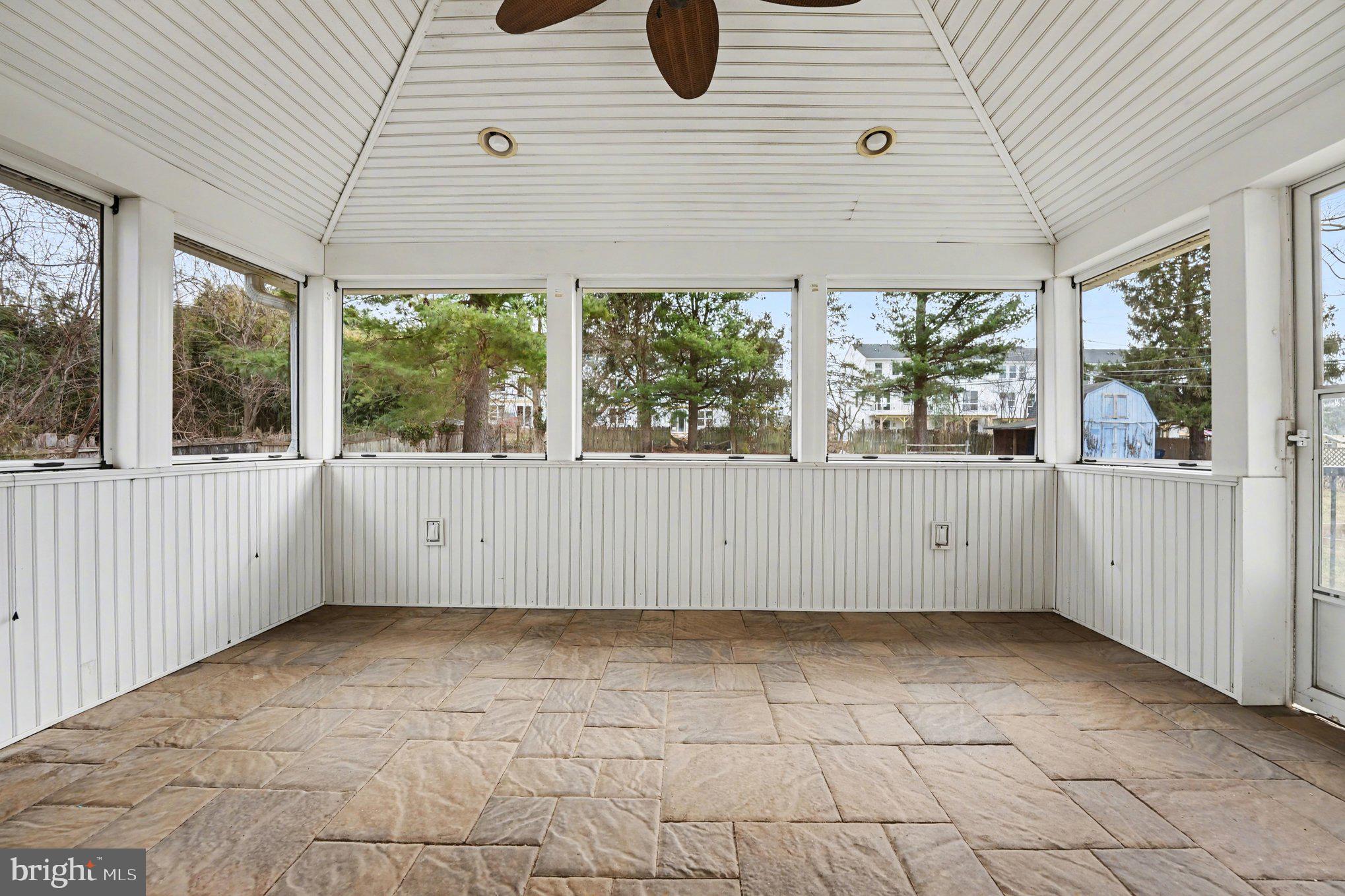 COUNTY LINE PARK - Residential