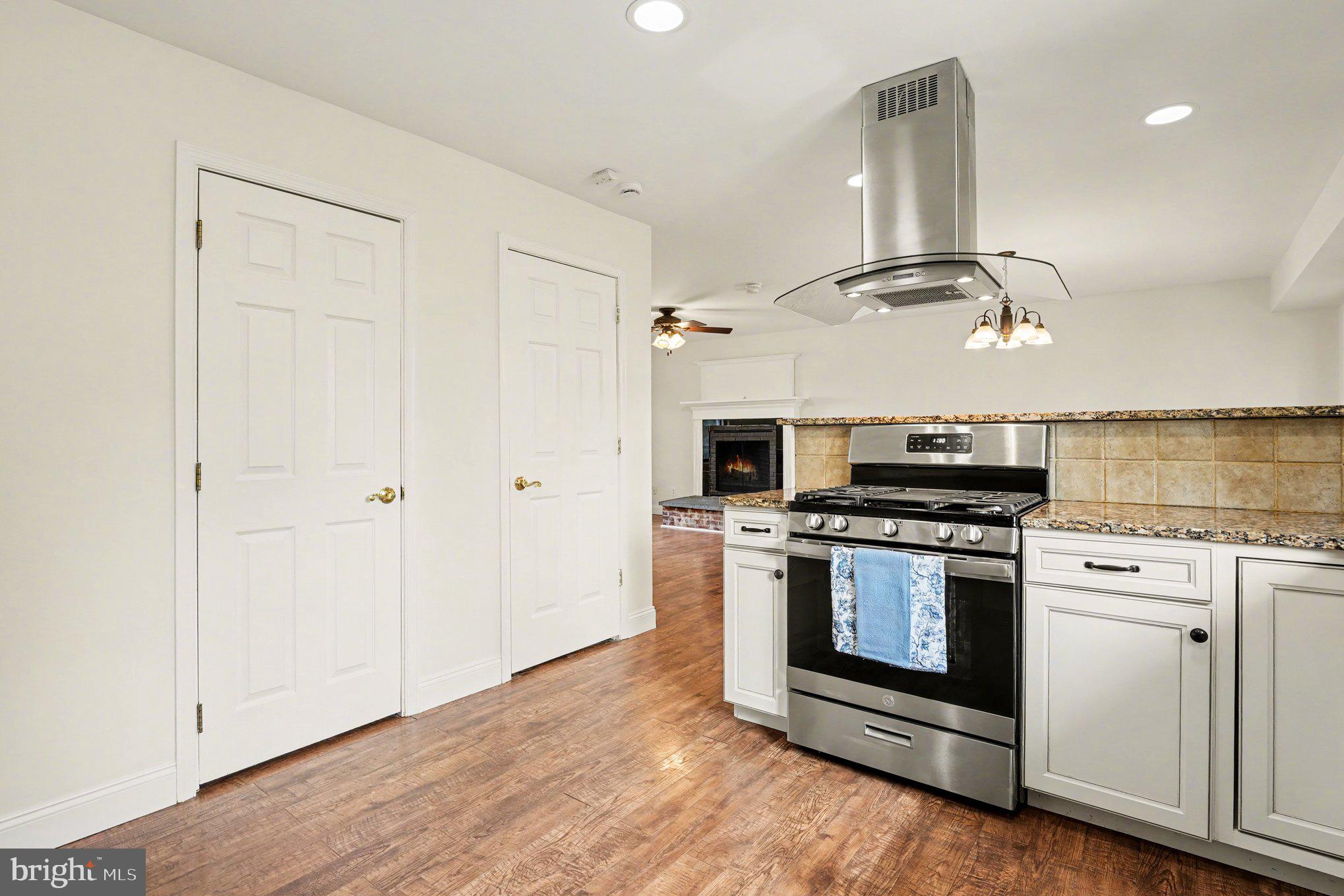 COUNTY LINE PARK - Residential