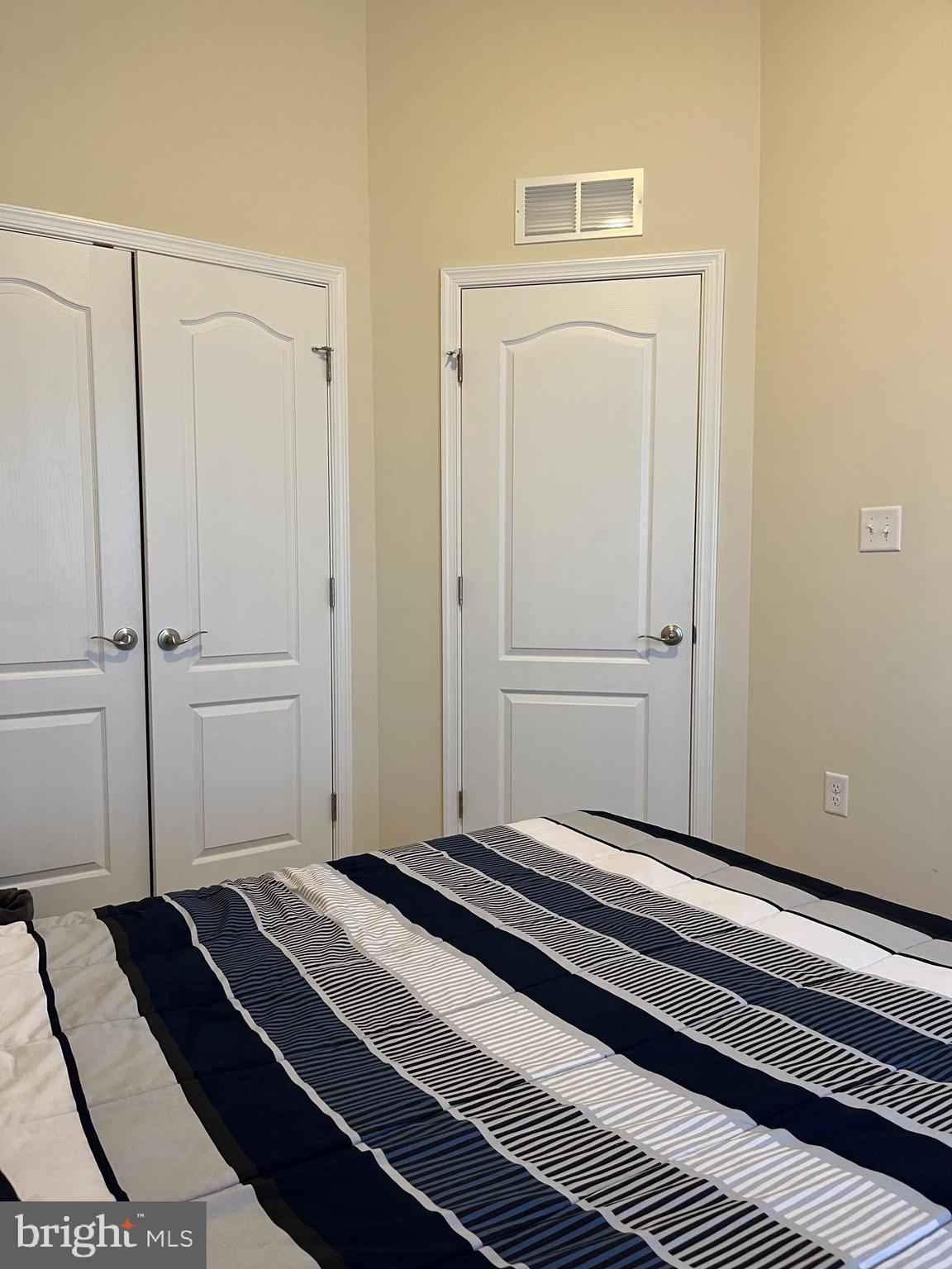 MARTINSBURG STATION - Residential Lease