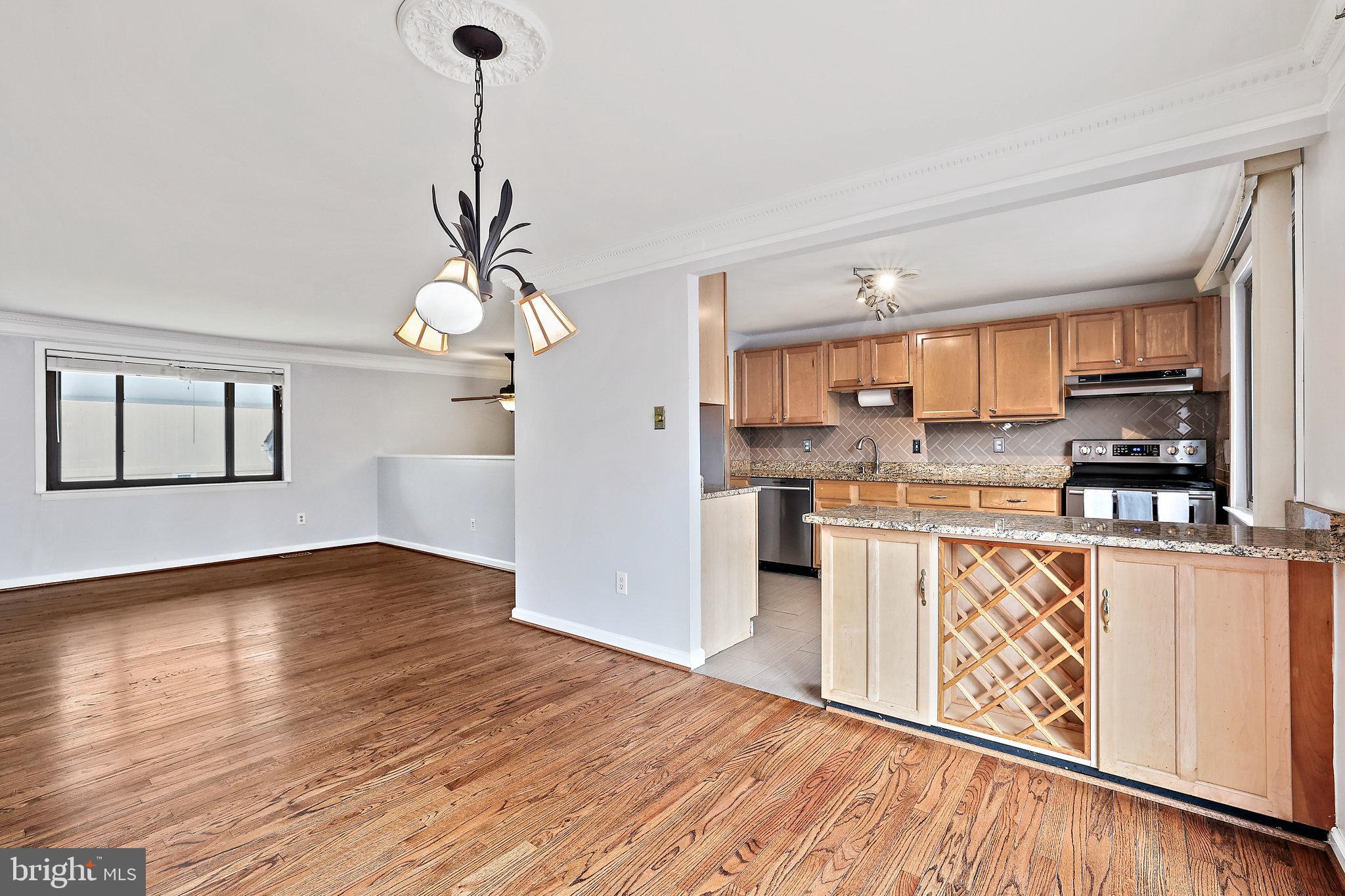 HUNTERS CREEK - Residential