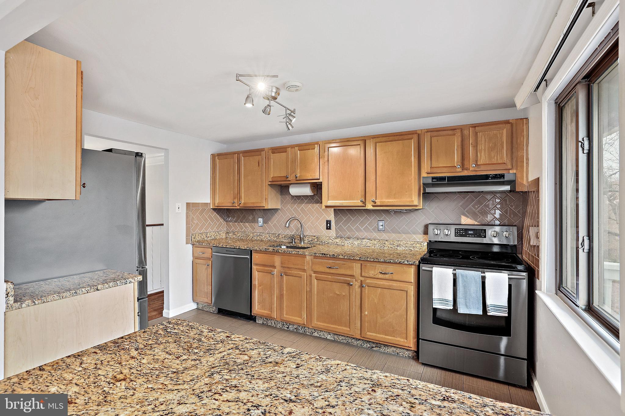 HUNTERS CREEK - Residential