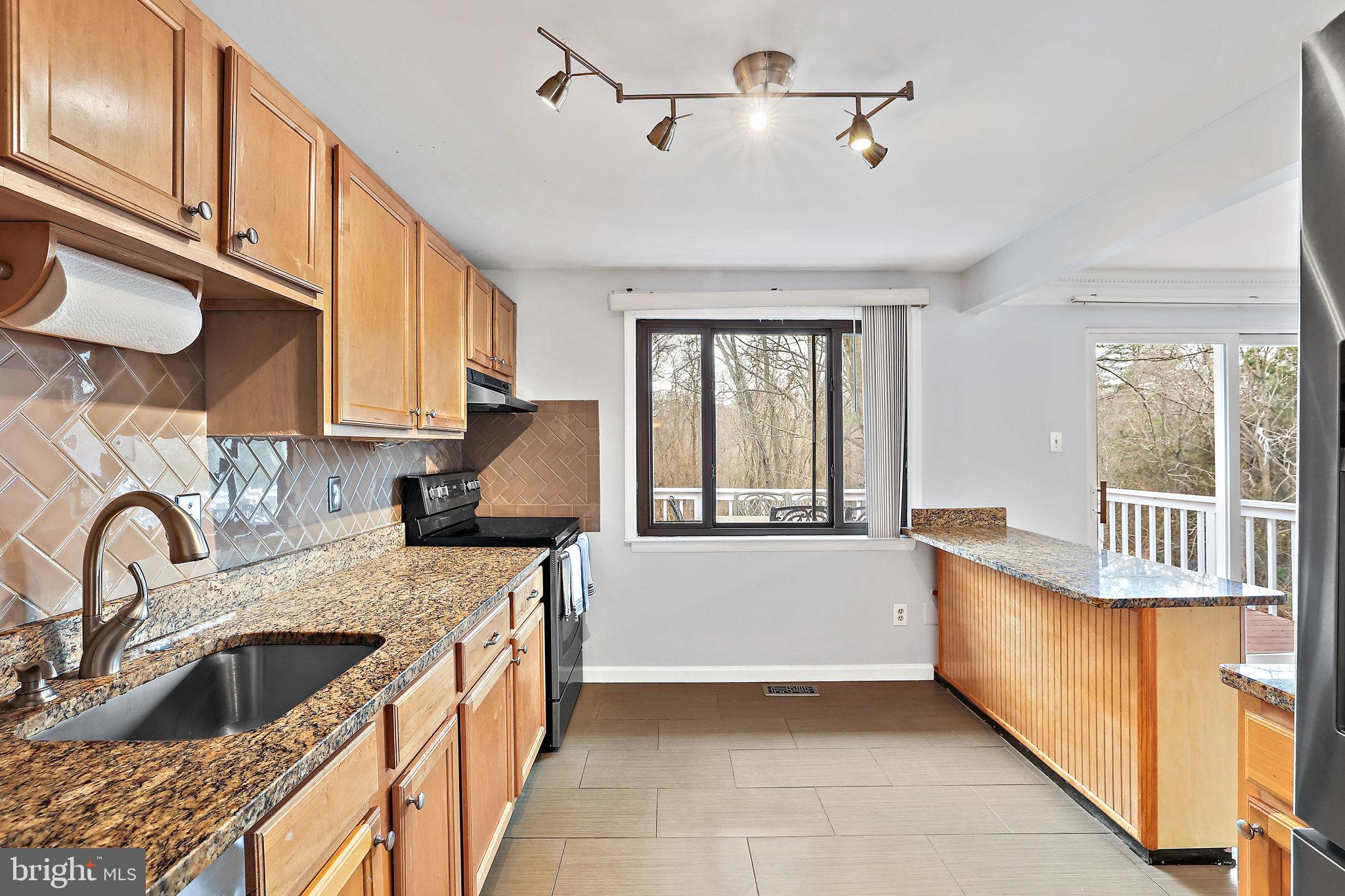 HUNTERS CREEK - Residential