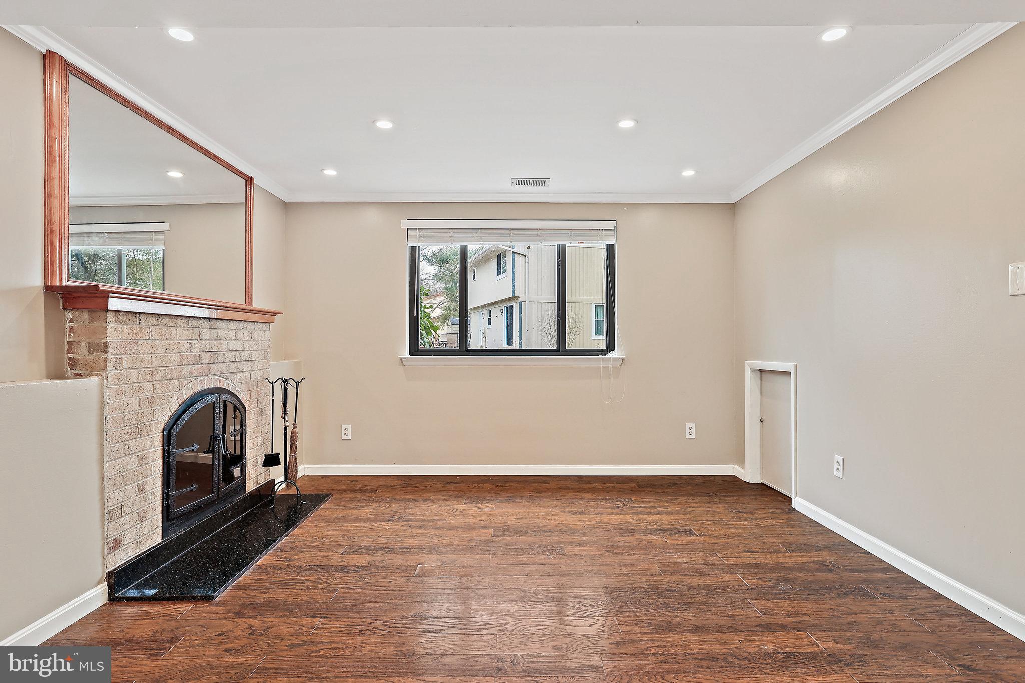 HUNTERS CREEK - Residential