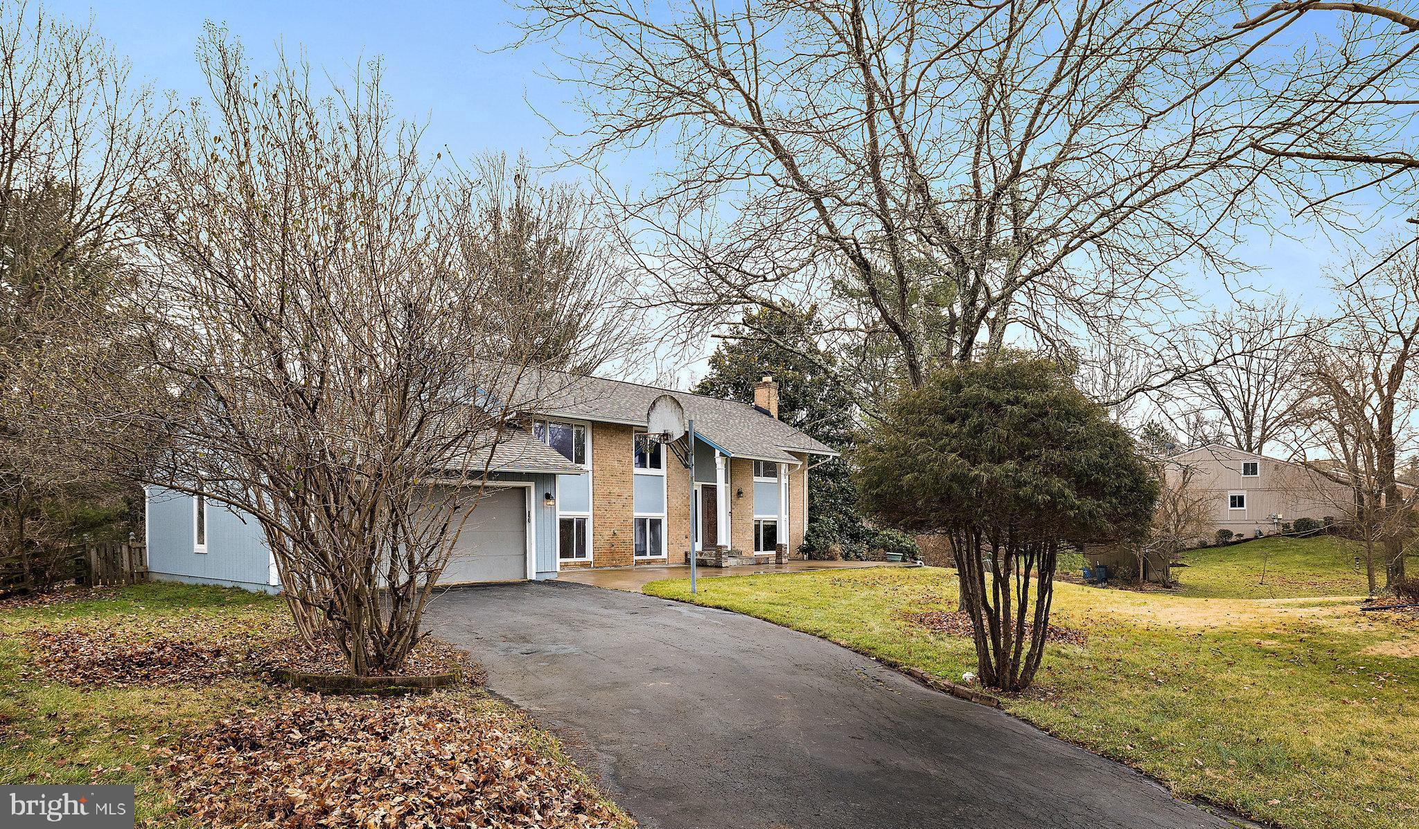 HUNTERS CREEK - Residential