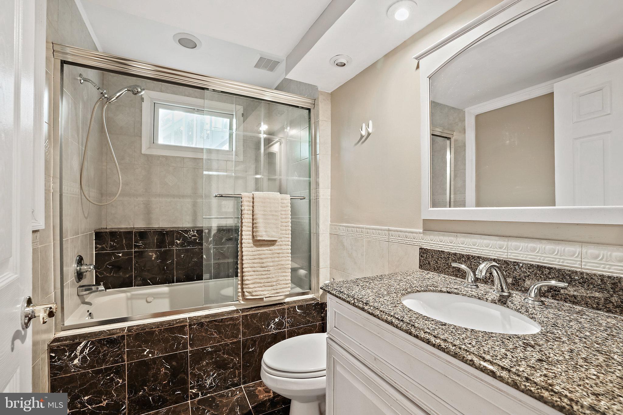 HUNTERS CREEK - Residential