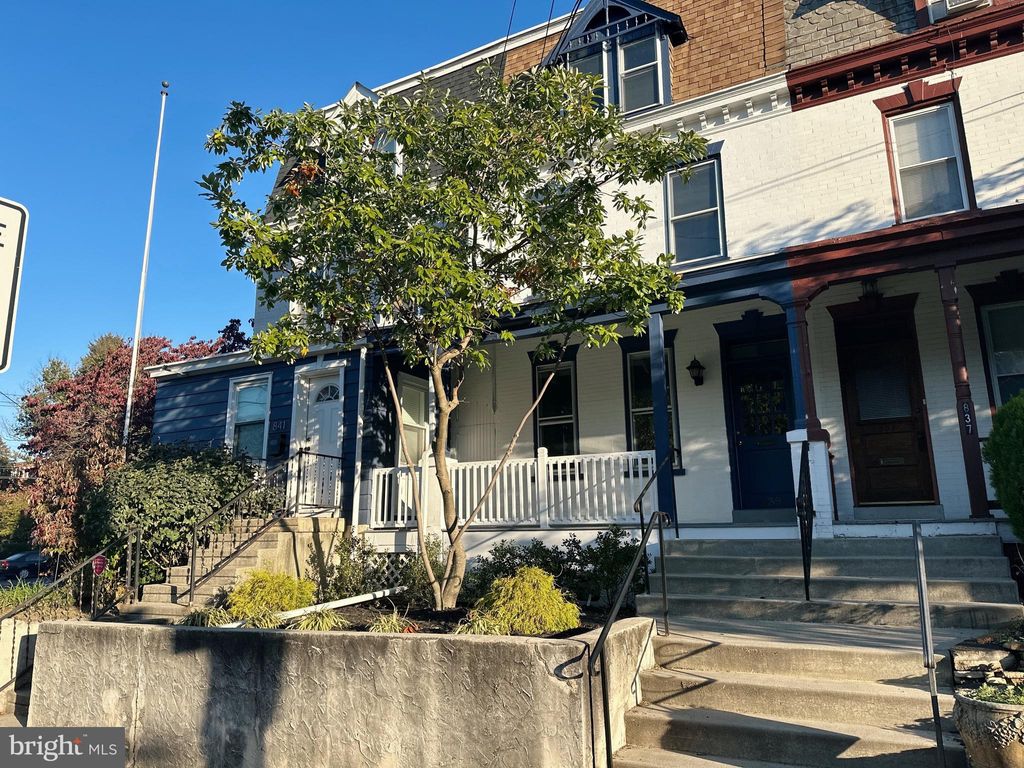 Photo of 839 Columbia Avenue, Lancaster, PA 17603 (MLS # PALA2042904)