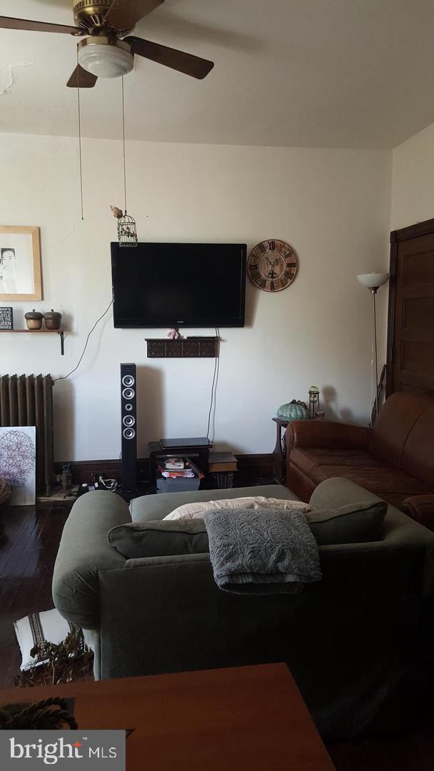 NORRIS SQUARE - Residential Income