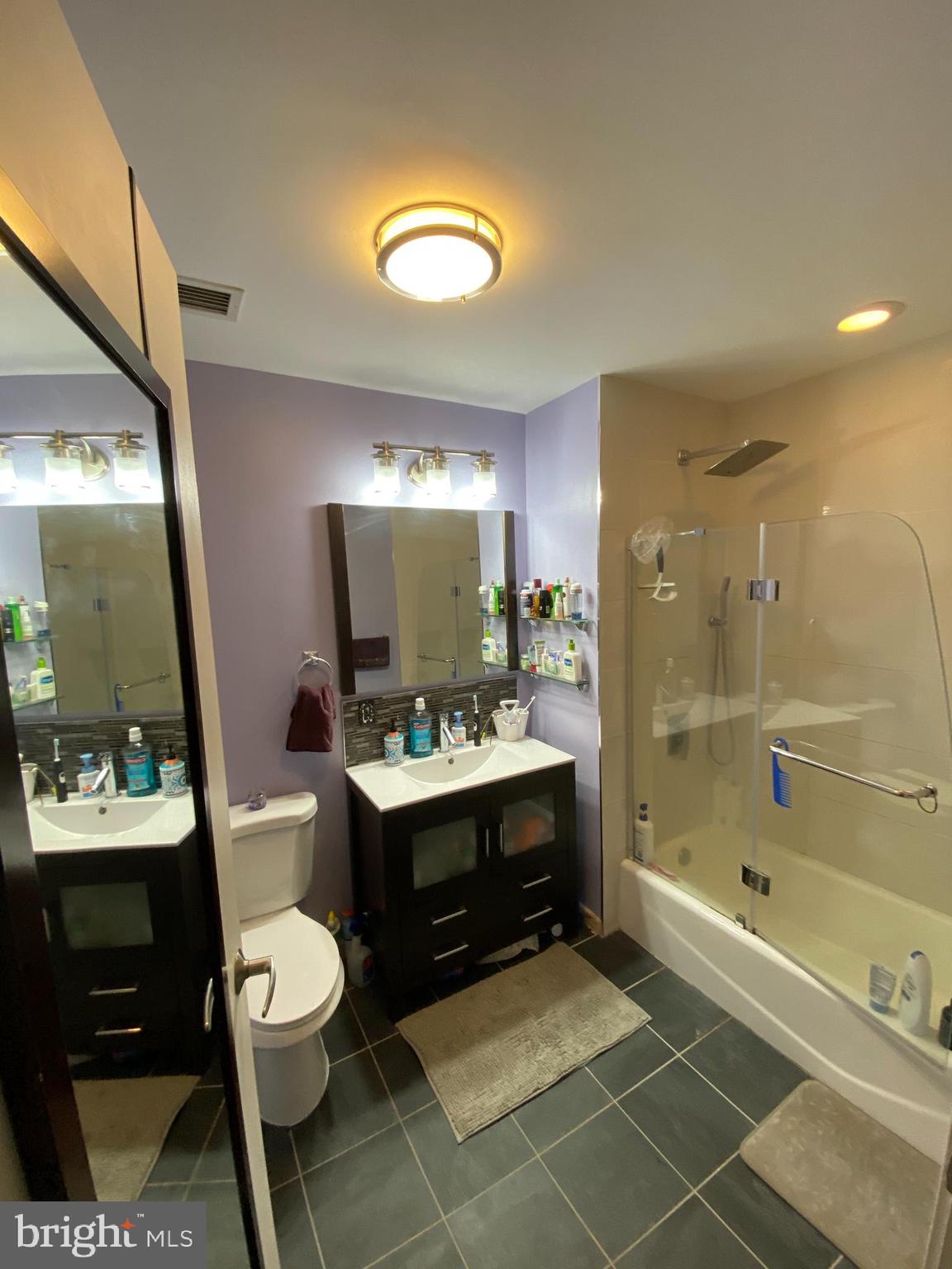 AVENUE OF THE ARTS - Residential Lease