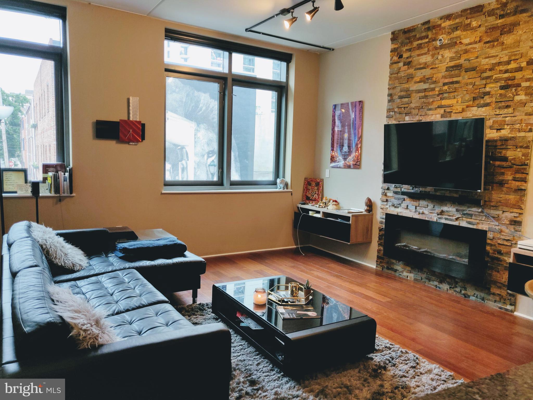 AVENUE OF THE ARTS - Residential Lease