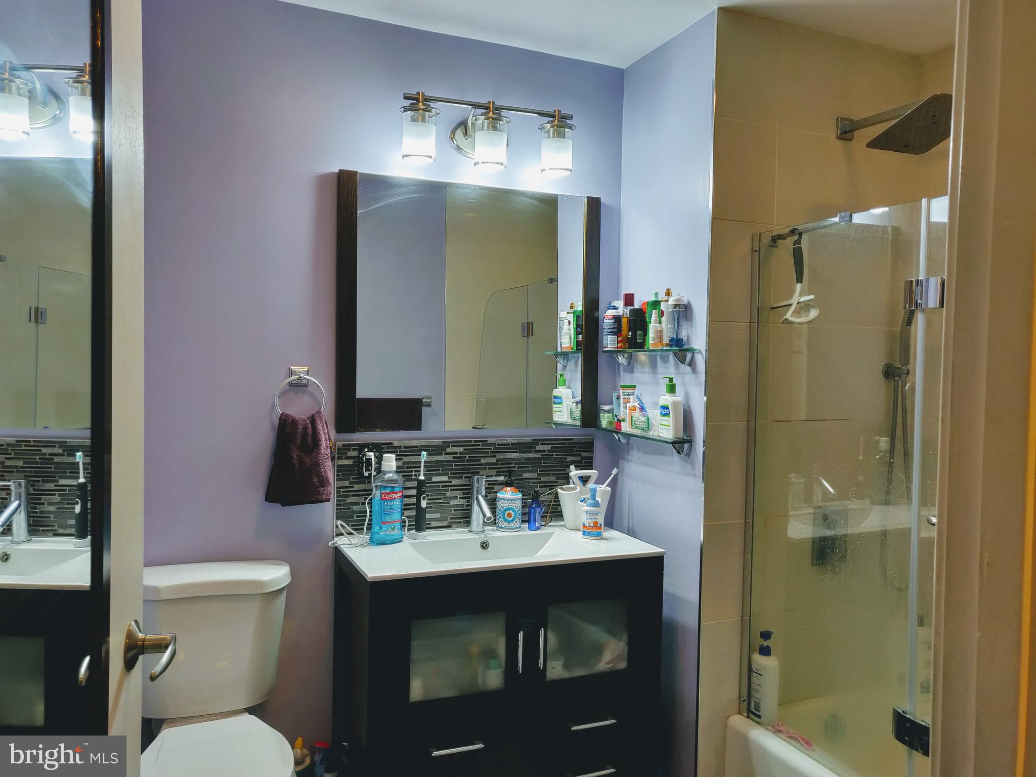 AVENUE OF THE ARTS - Residential Lease