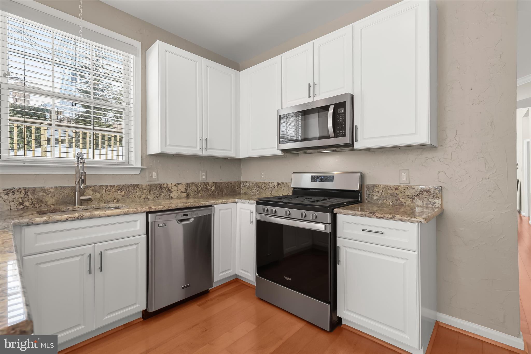 GREY ROCK VILLAS - Residential