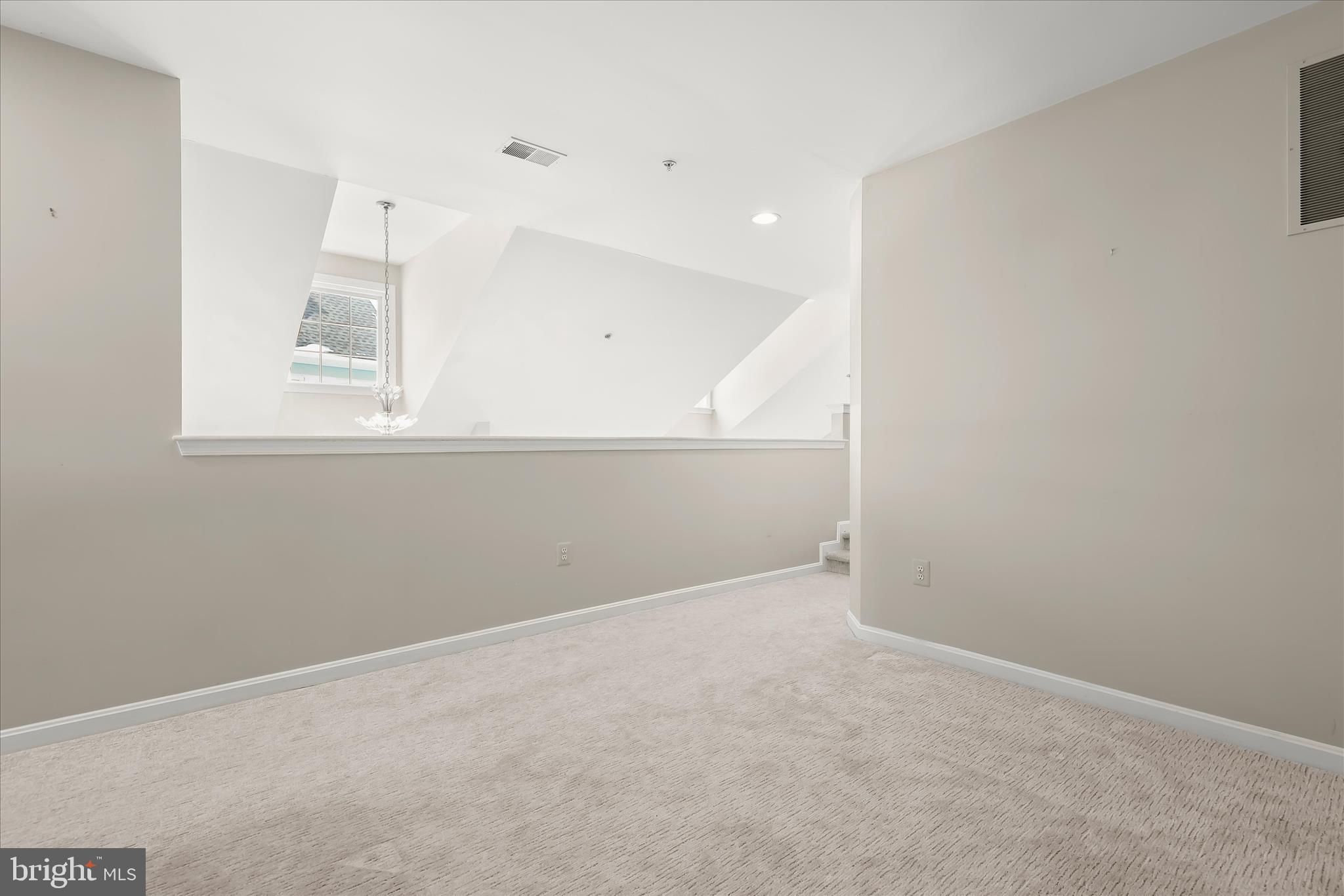 GREY ROCK VILLAS - Residential