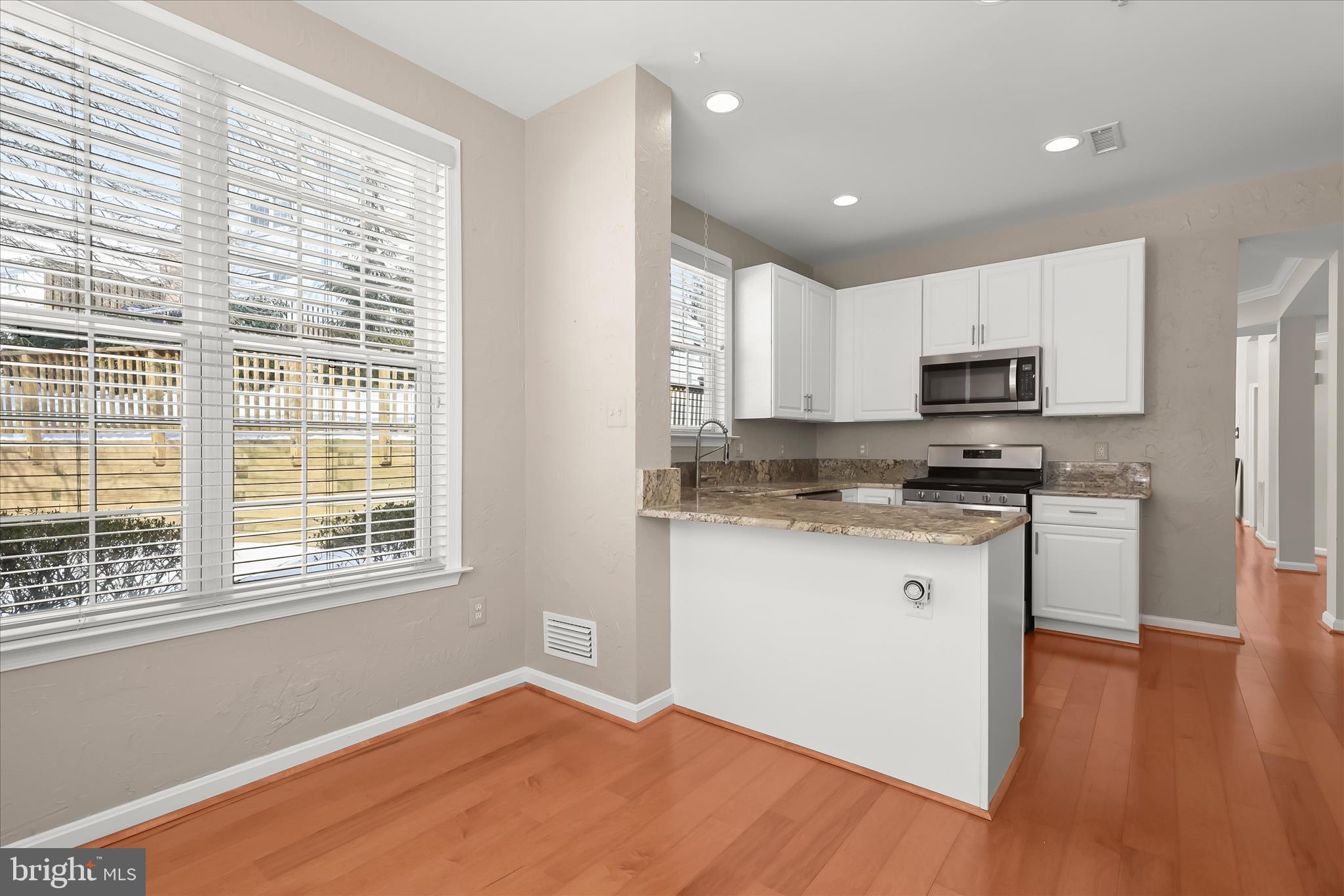 GREY ROCK VILLAS - Residential