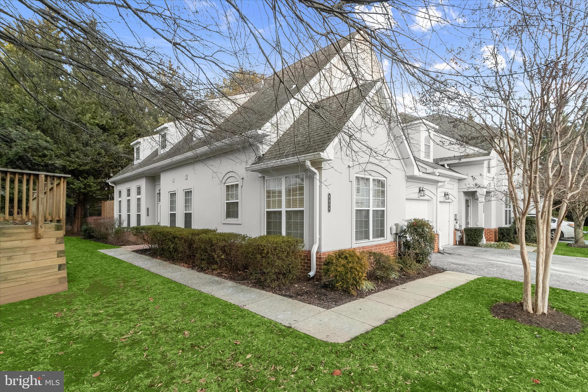 GREY ROCK VILLAS - Residential