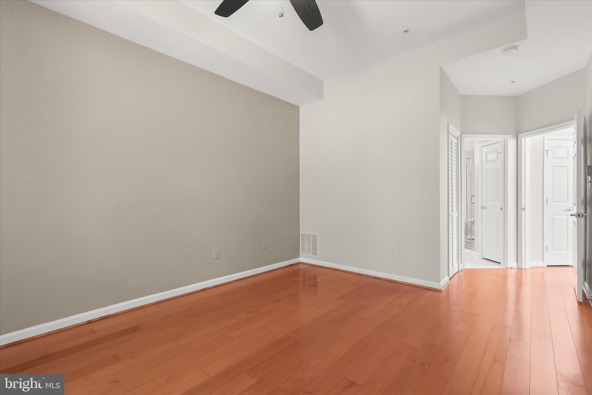 GREY ROCK VILLAS - Residential